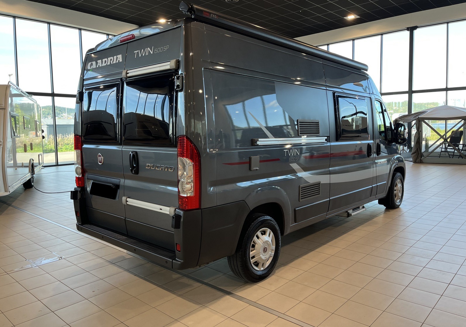 ADRIA VAN TWIN 600 SP - Image 4