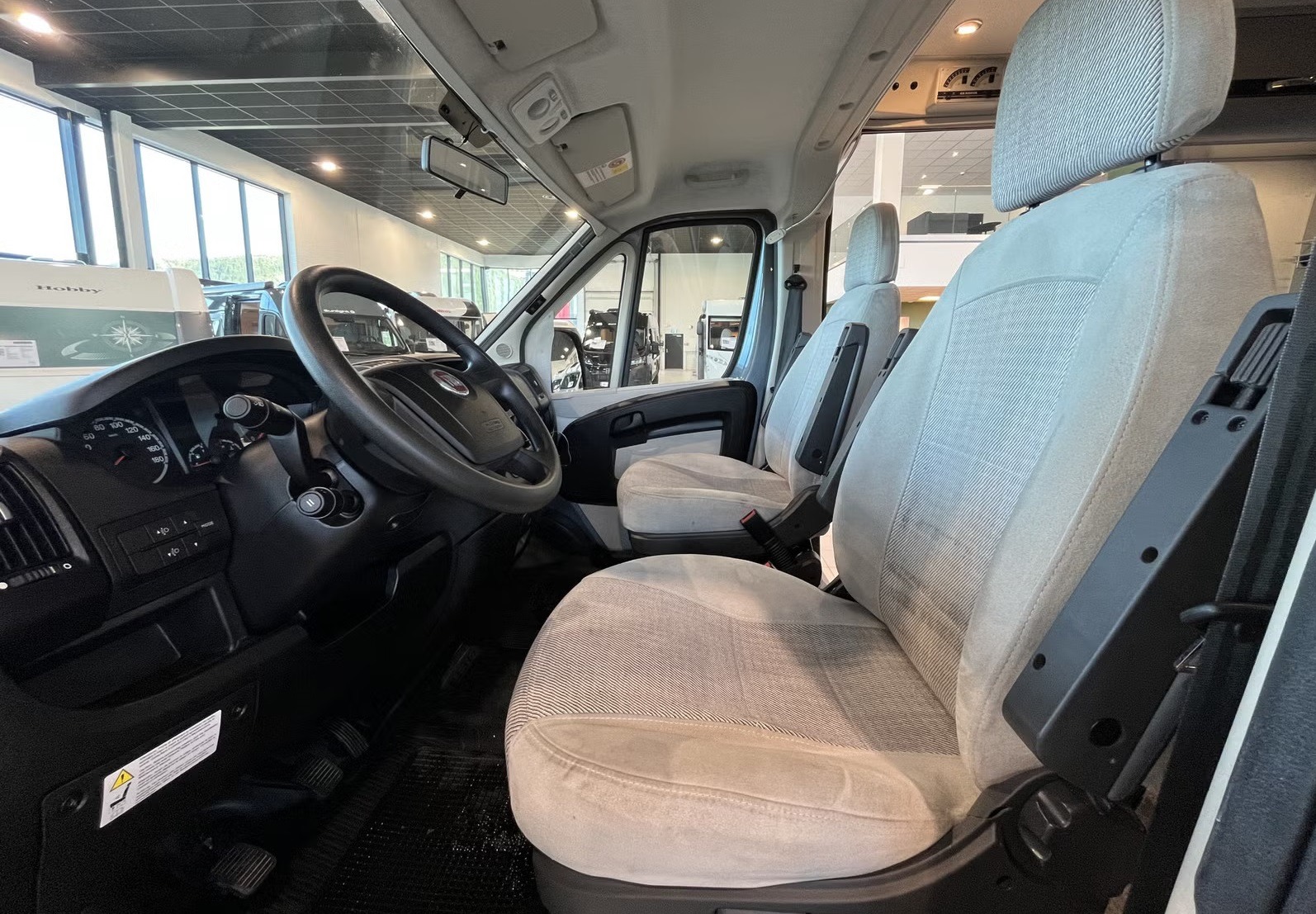 ADRIA VAN TWIN 600 SP - Image 8