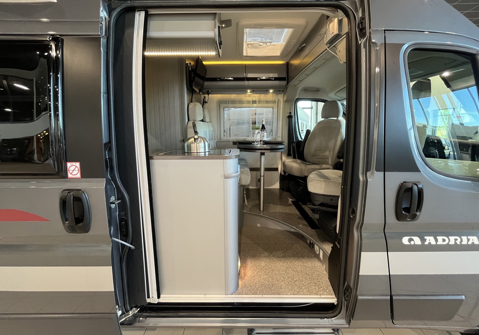 ADRIA VAN TWIN 600 SP - Image 10