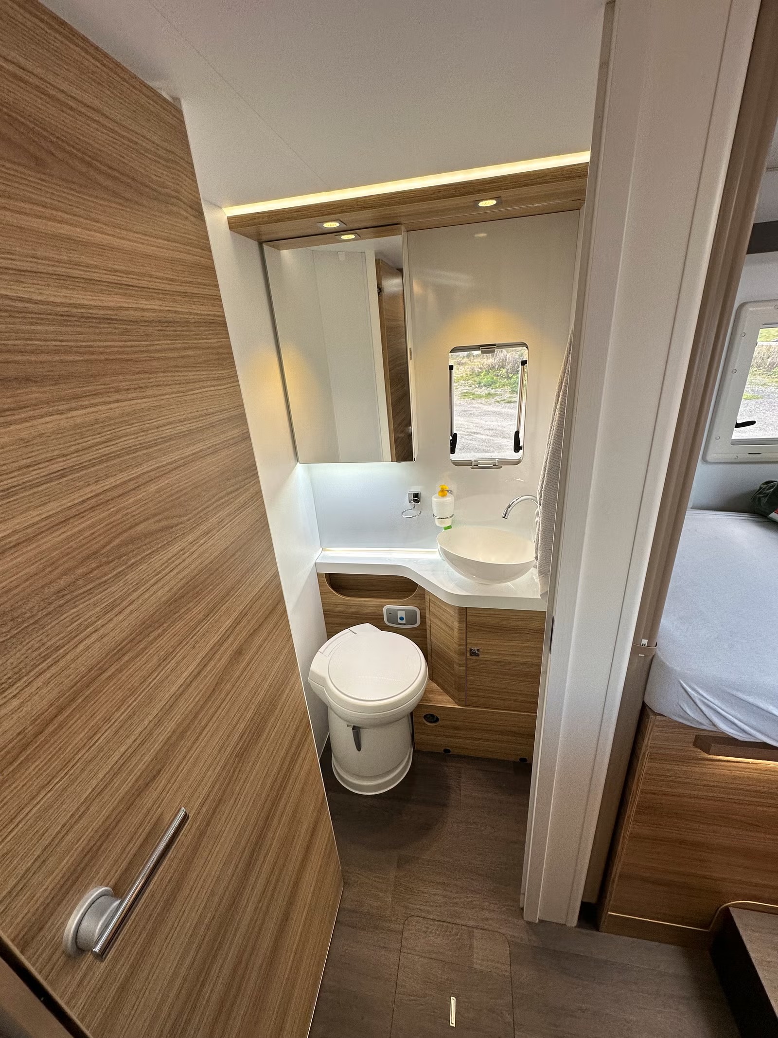 ADRIA SONIC 700 SL PLUS - Image 15