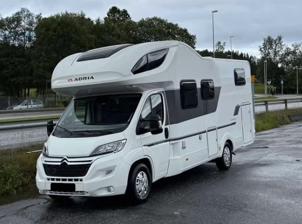 ADRIA CORAL XL 670 SL