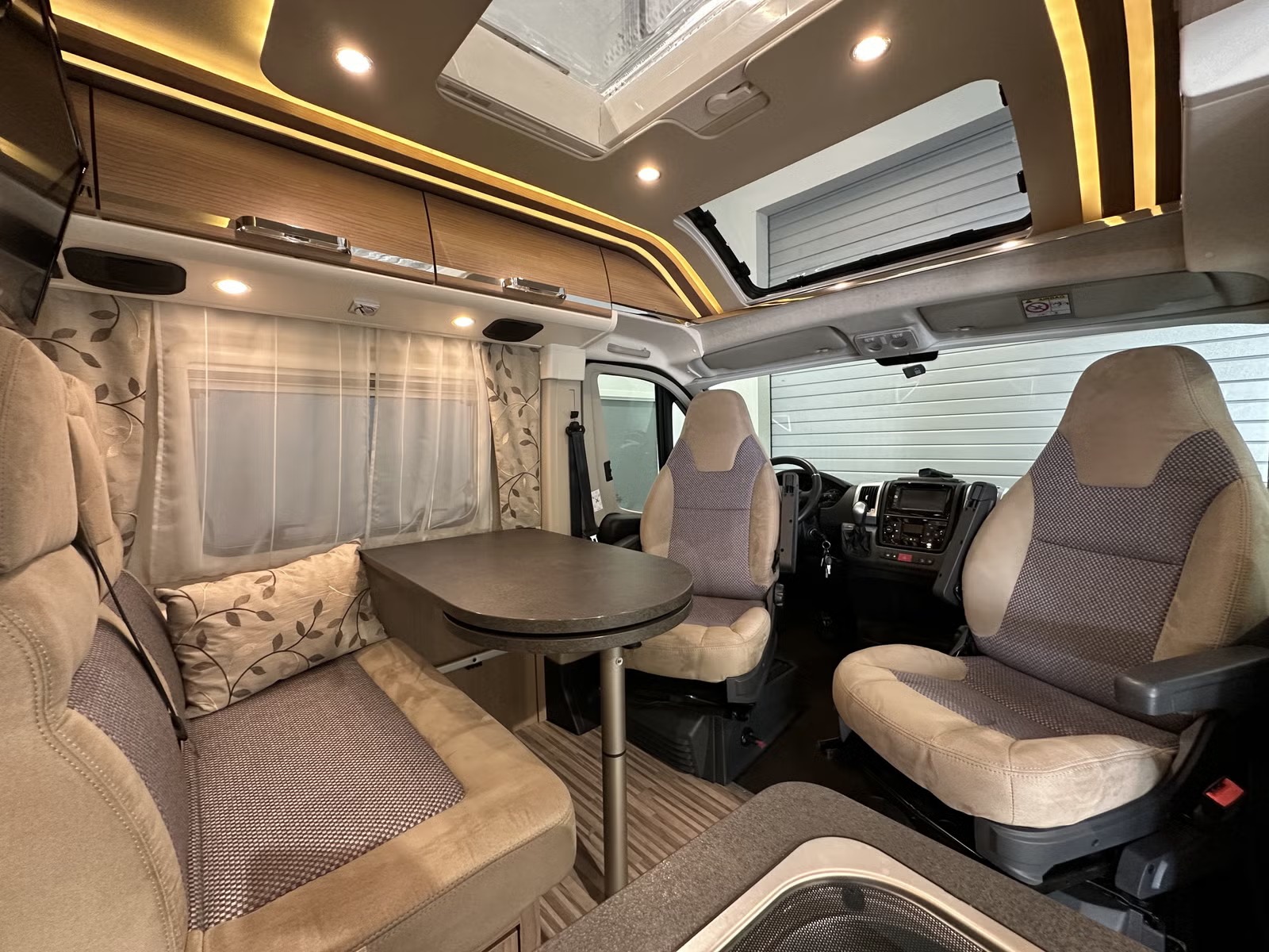 CARTHAGO MALIBU CHARMING VAN 640 GT - Image 9