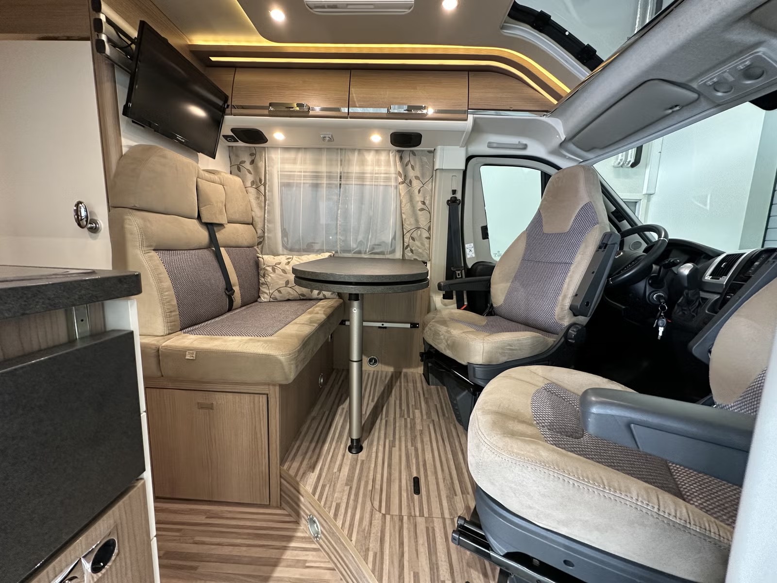CARTHAGO MALIBU CHARMING VAN 640 GT - Image 10