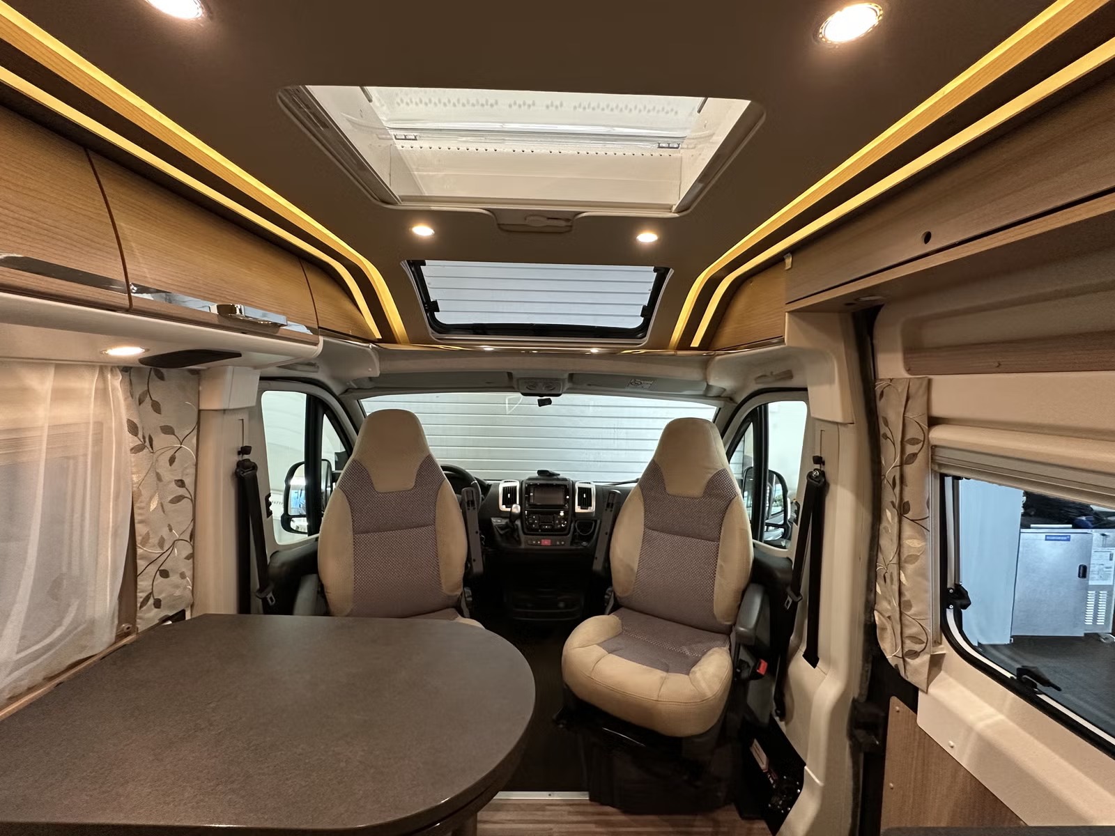 CARTHAGO MALIBU CHARMING VAN 640 GT - Image 11