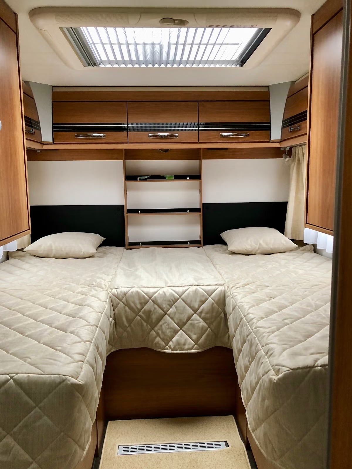 DETHLEFFS MAGIC EDITION BLACK T 7151-4 DBM - Image 20