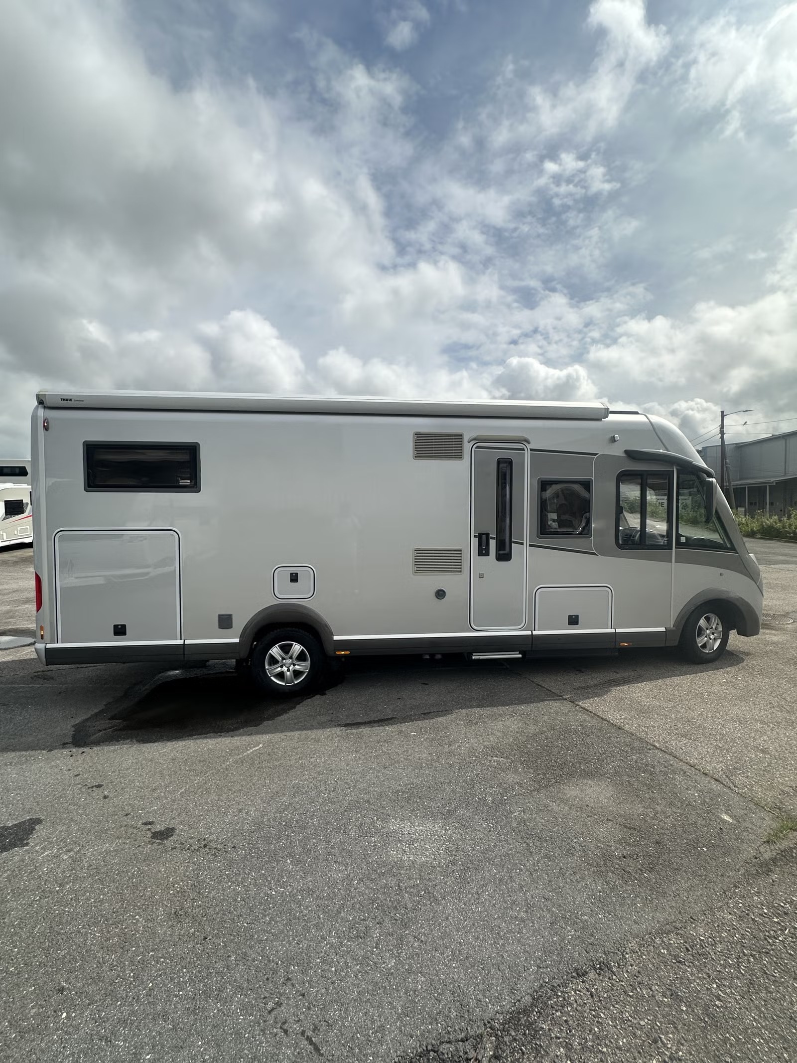 CARTHAGO CHIC E-LINE I 51 QB SUITE - Image 8