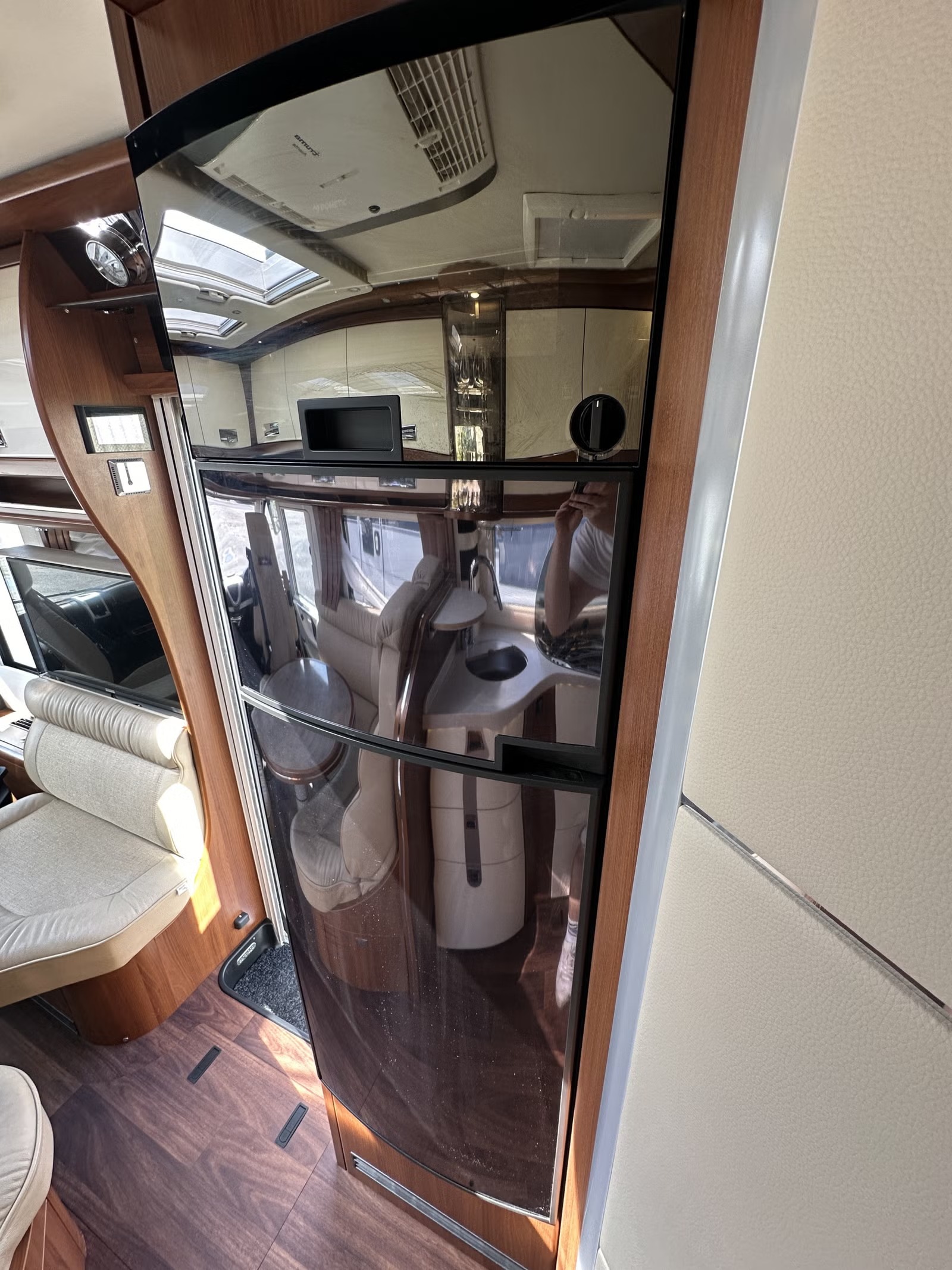 CARTHAGO CHIC E-LINE I 51 QB SUITE - Image 18