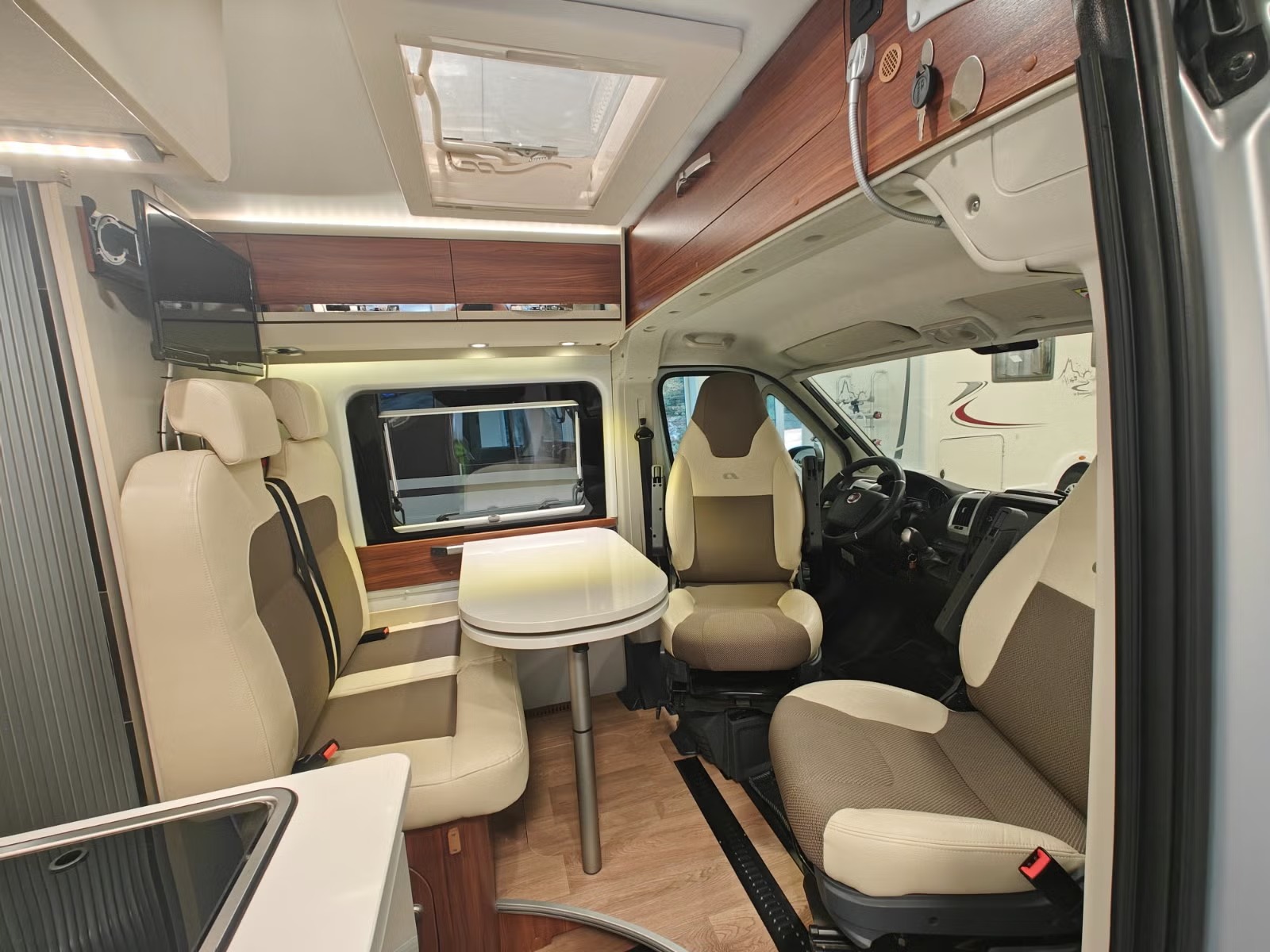 ADRIA TWIN 640 SHX - Image 7