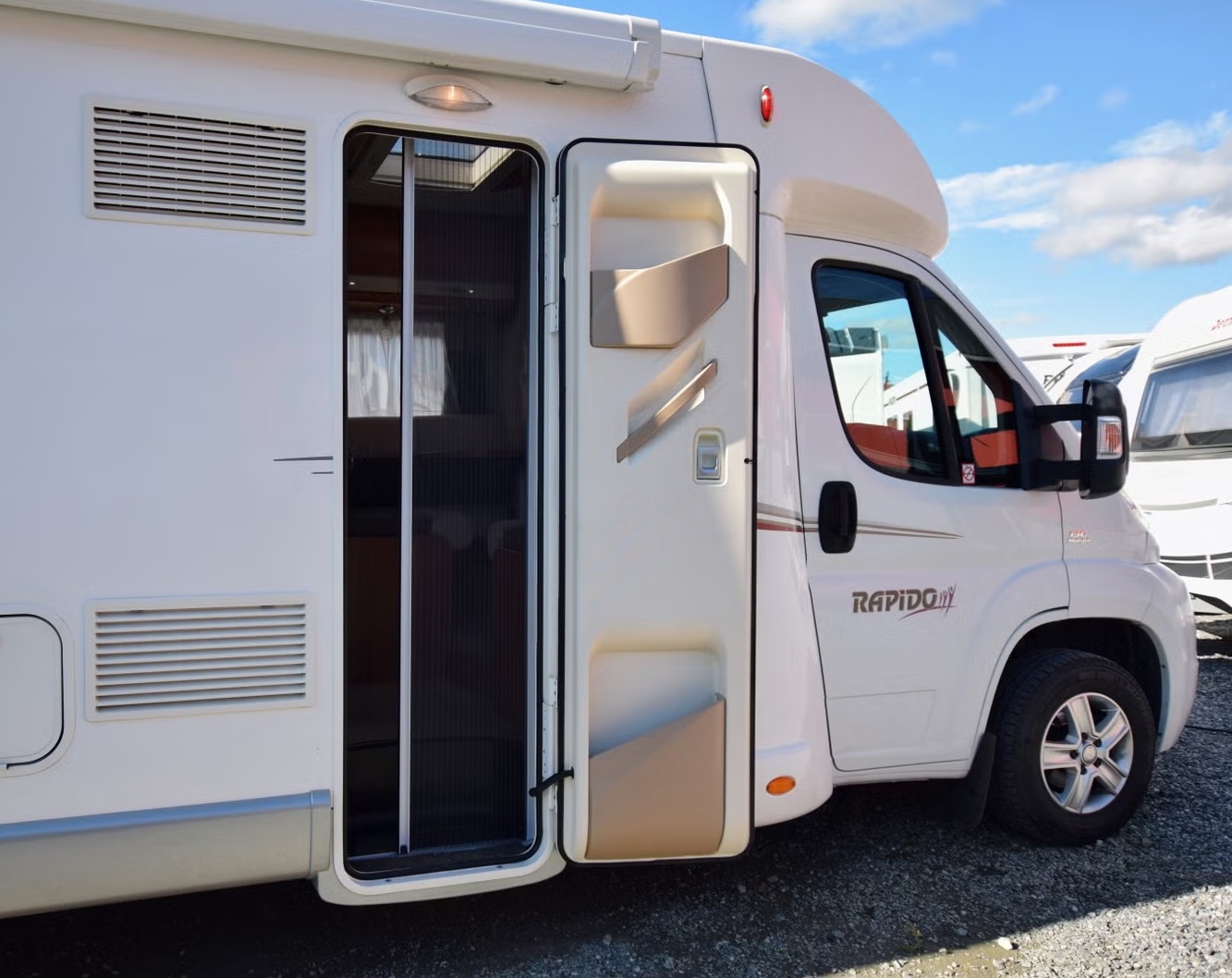 RAPIDO 691 FF - Image 9