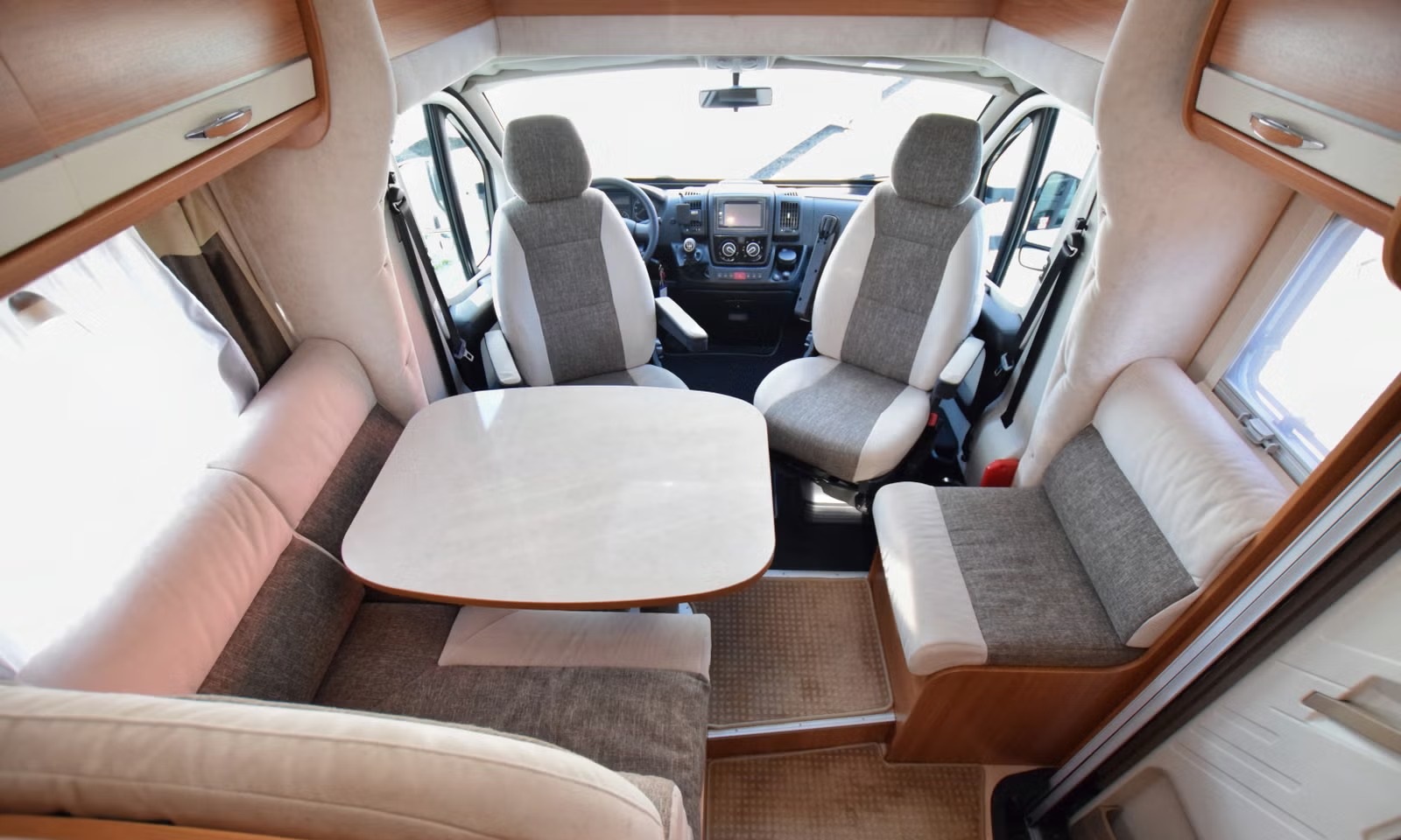 RAPIDO 691 FF - Image 13