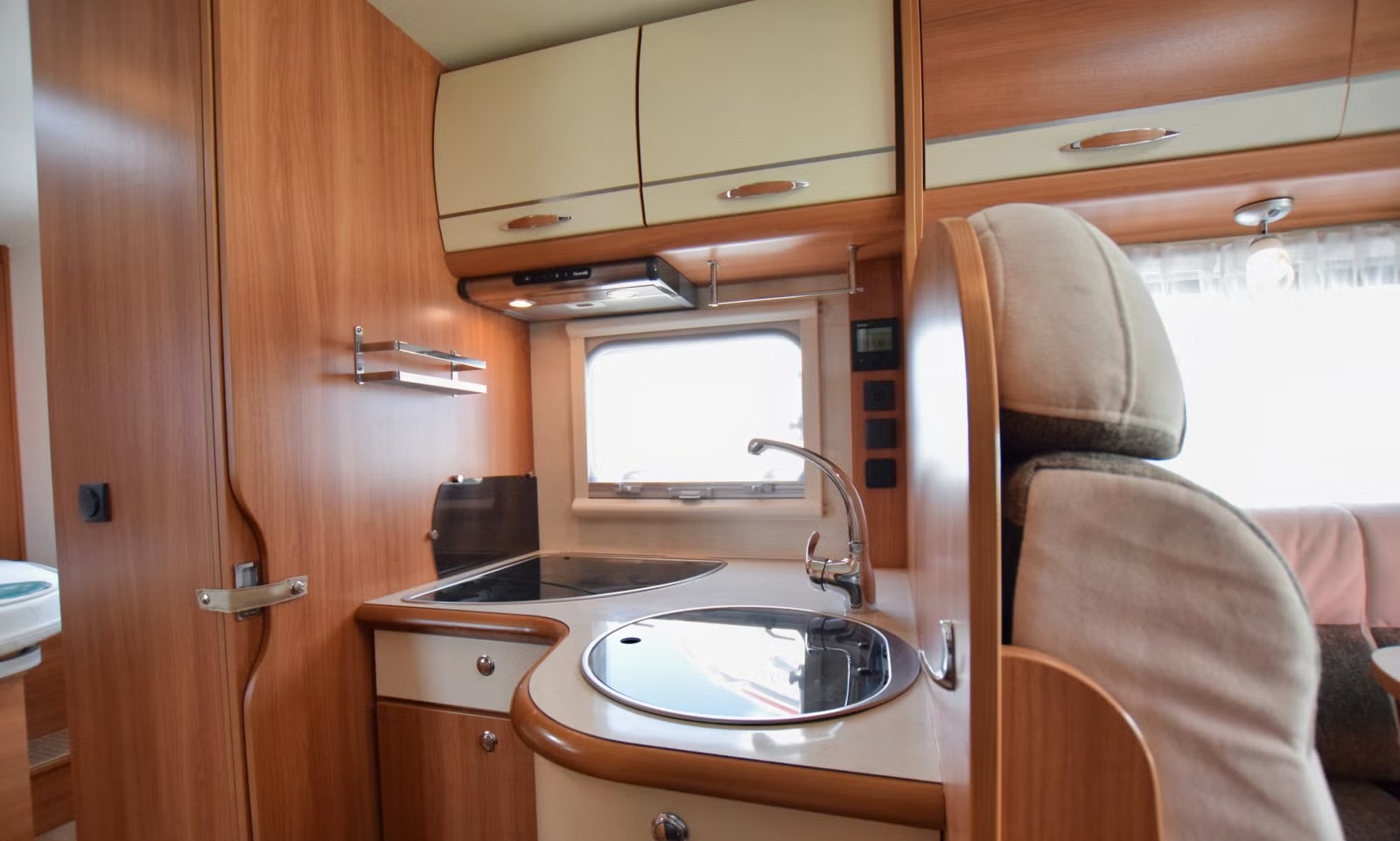 RAPIDO 691 FF - Image 16