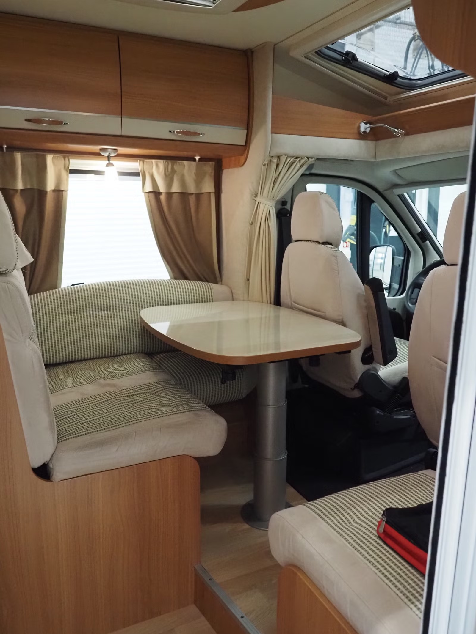 RAPIDO 691 FF - Image 9