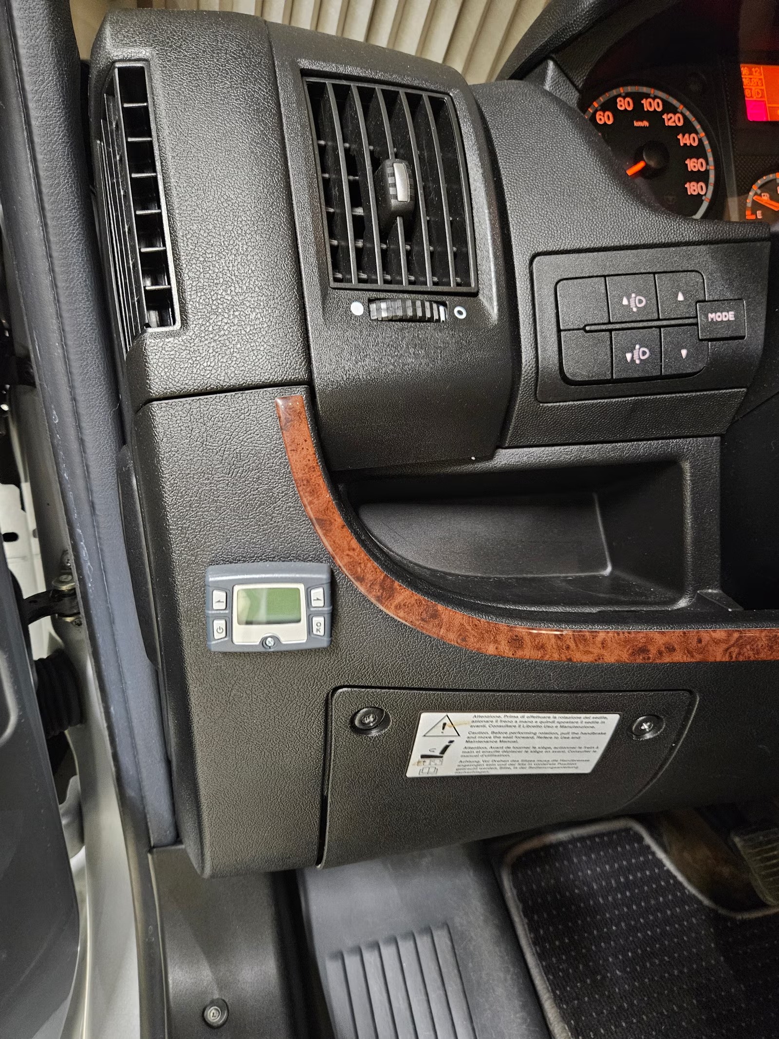 RAPIDO FOURGON VAN V 56 - Image 10