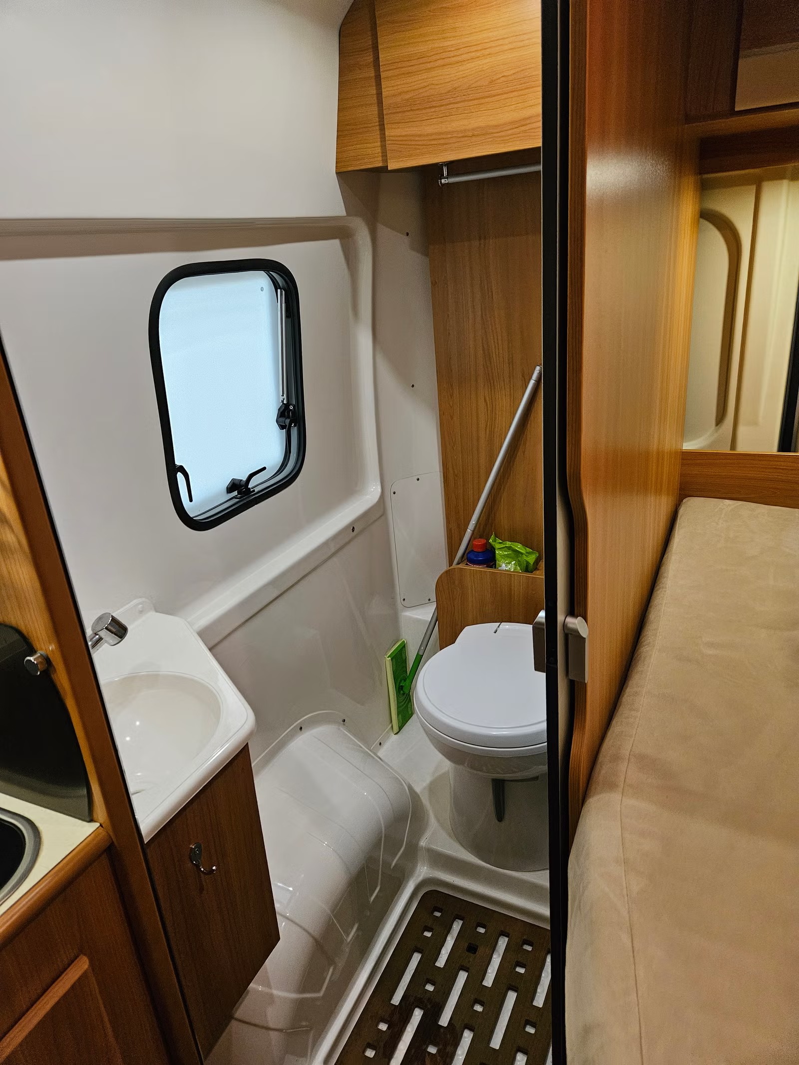 RAPIDO FOURGON VAN V 56 - Image 11