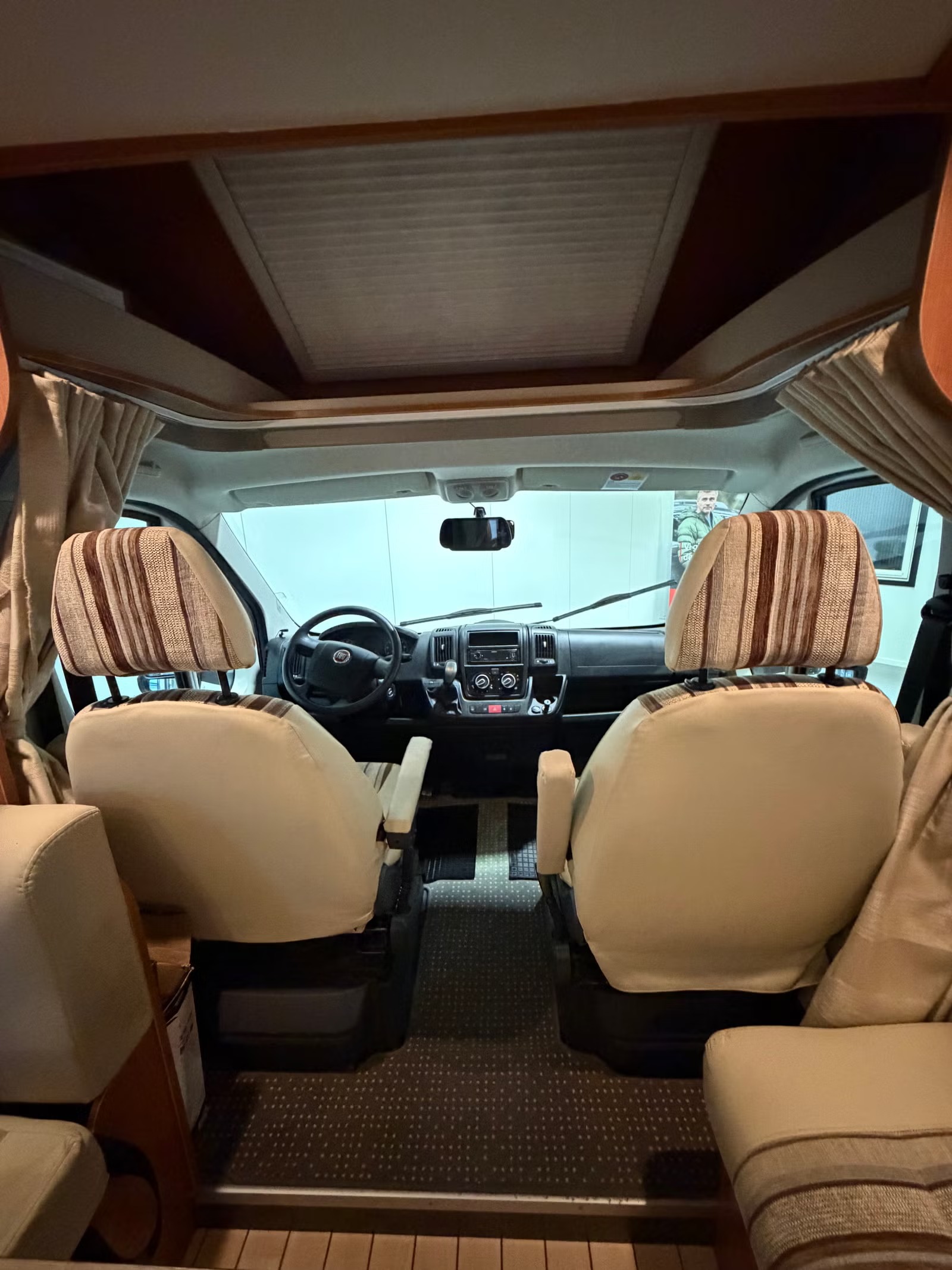 PILOTE P 716 AVENTURA - Image 7