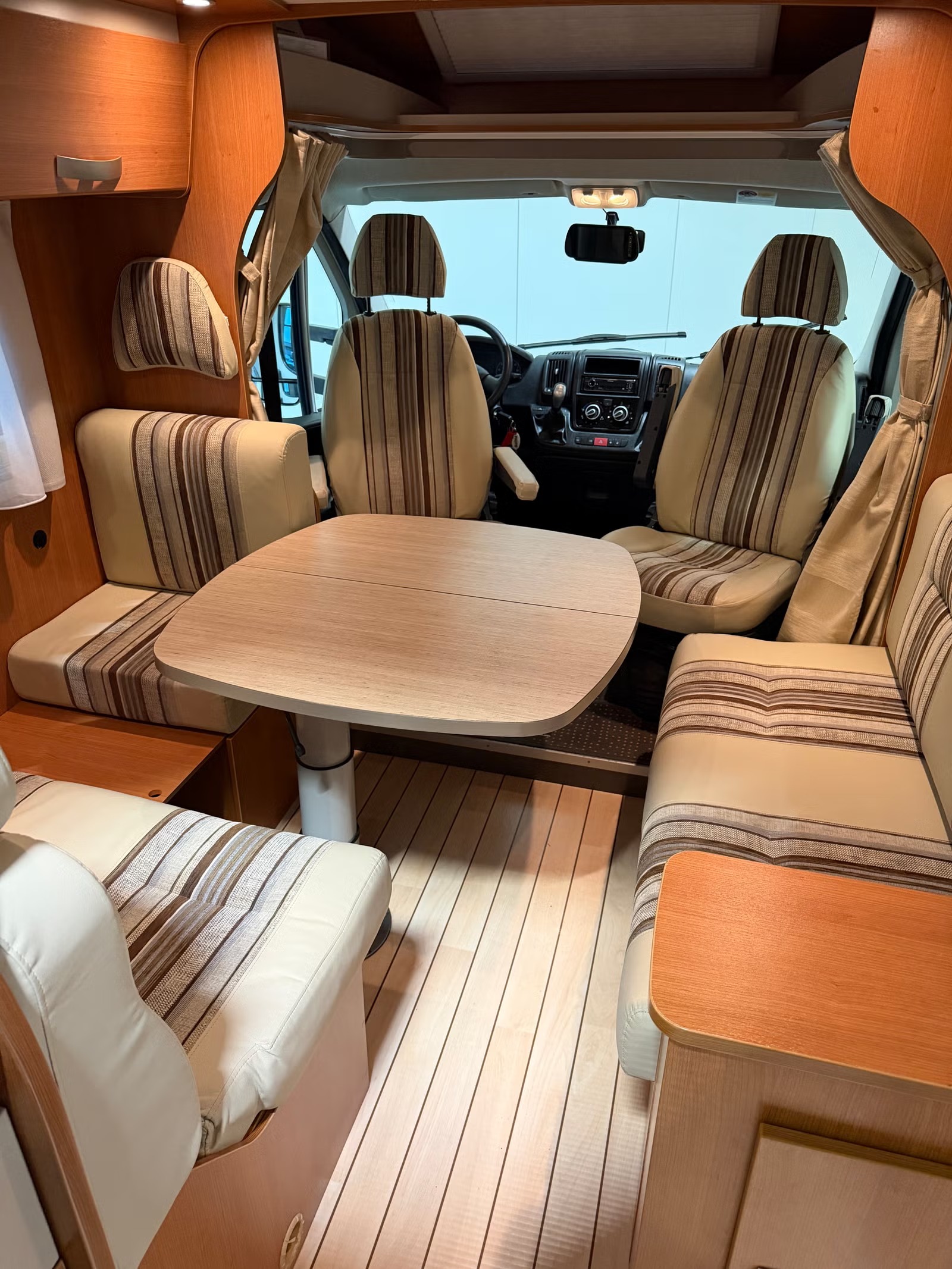 PILOTE P 716 AVENTURA - Image 8