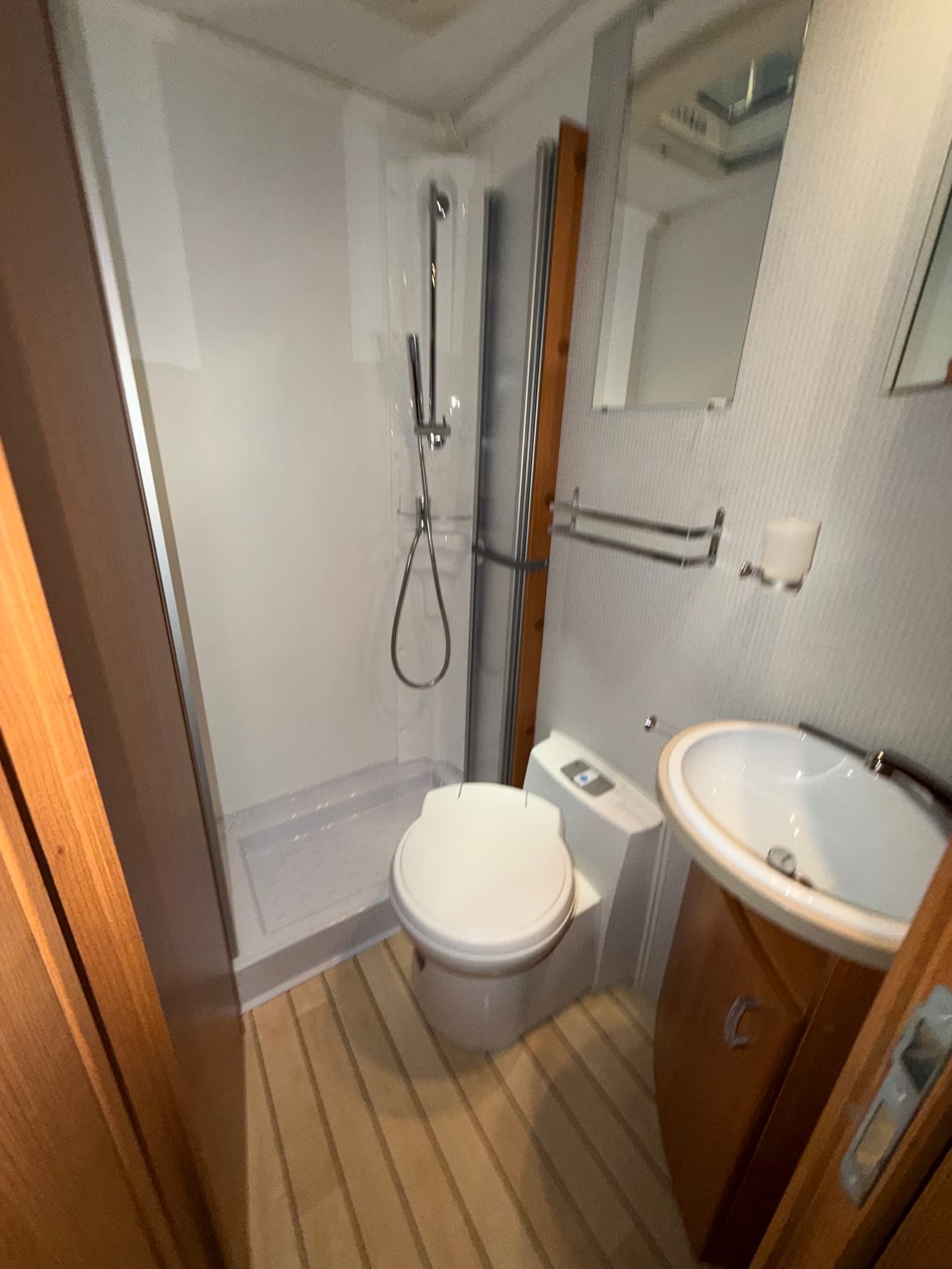 PILOTE P 716 AVENTURA - Image 18