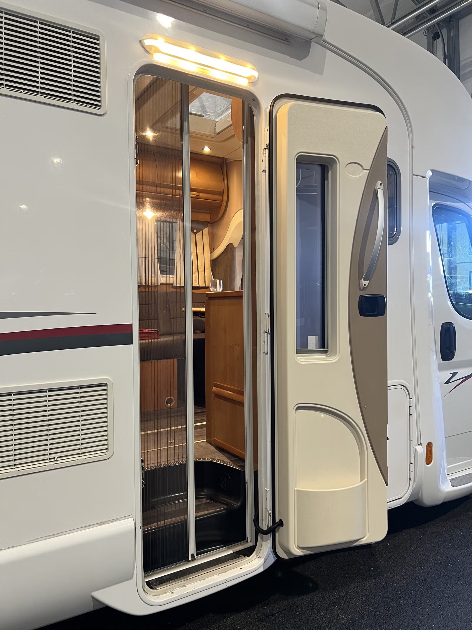 RAPIDO 7095DF - Image 6