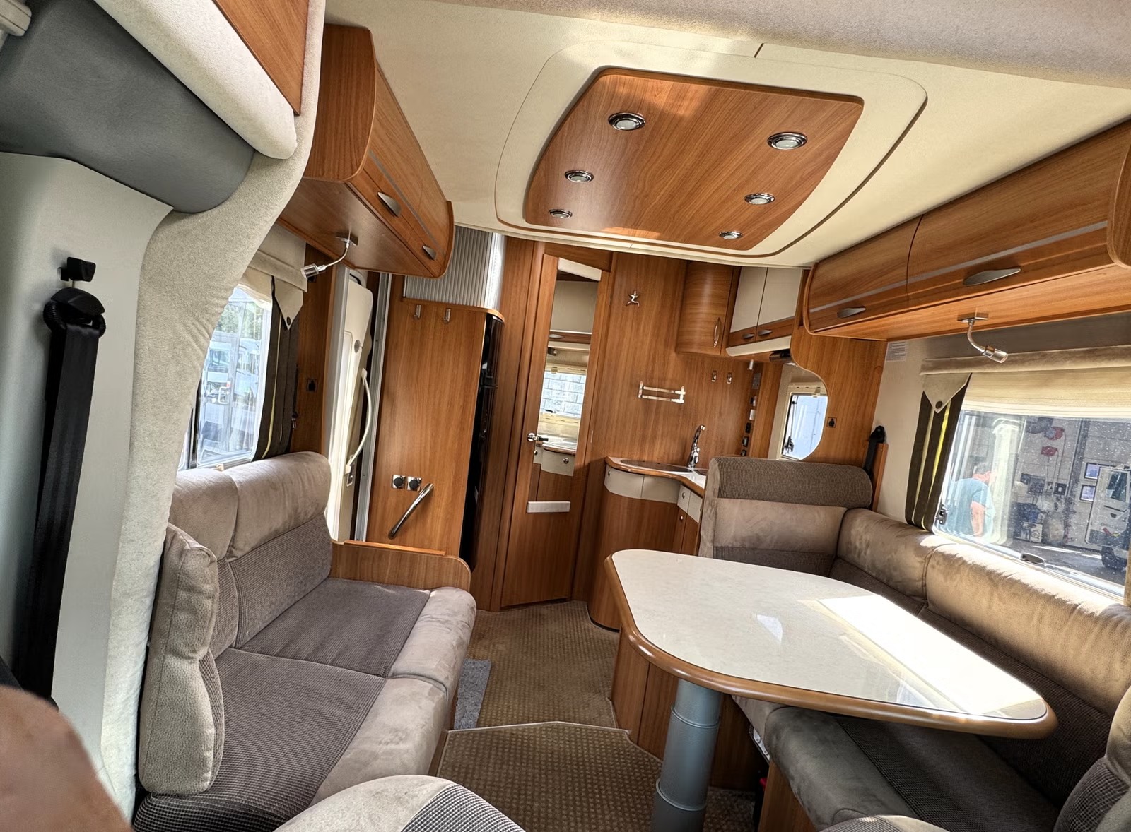 RAPIDO 700FF - Image 6