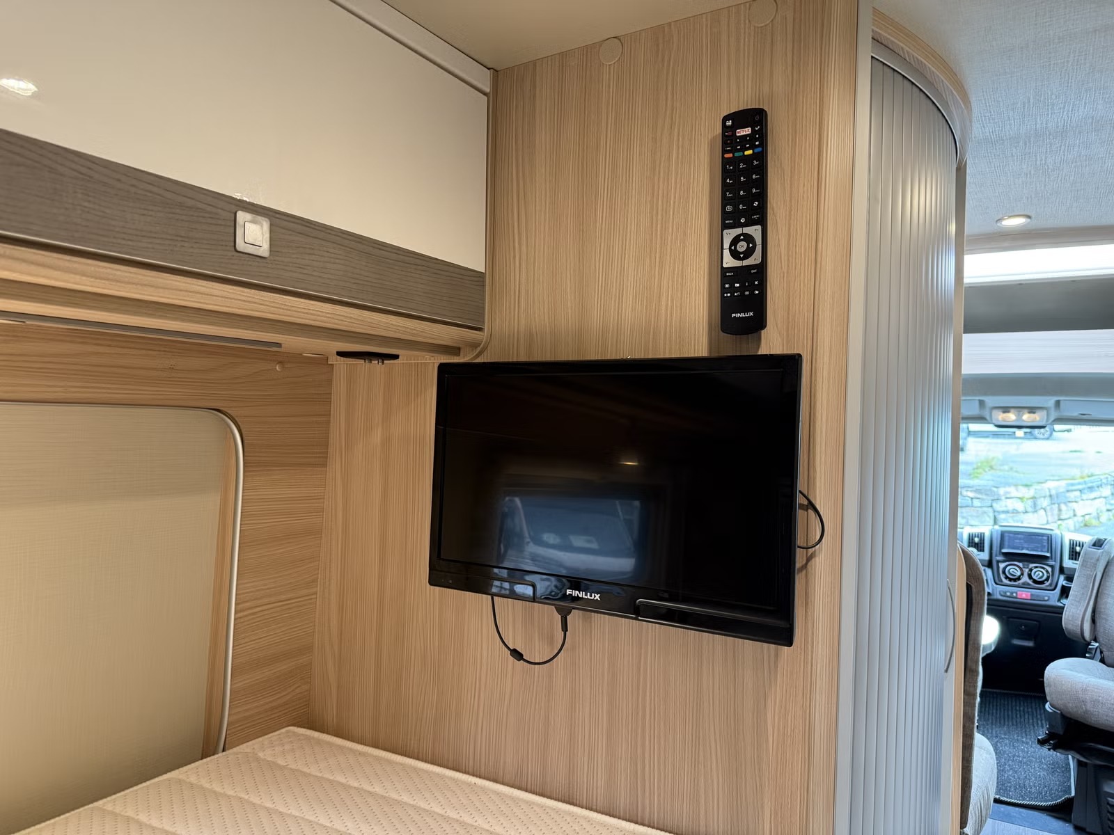 BÜRSTNER C 640 - Image 15