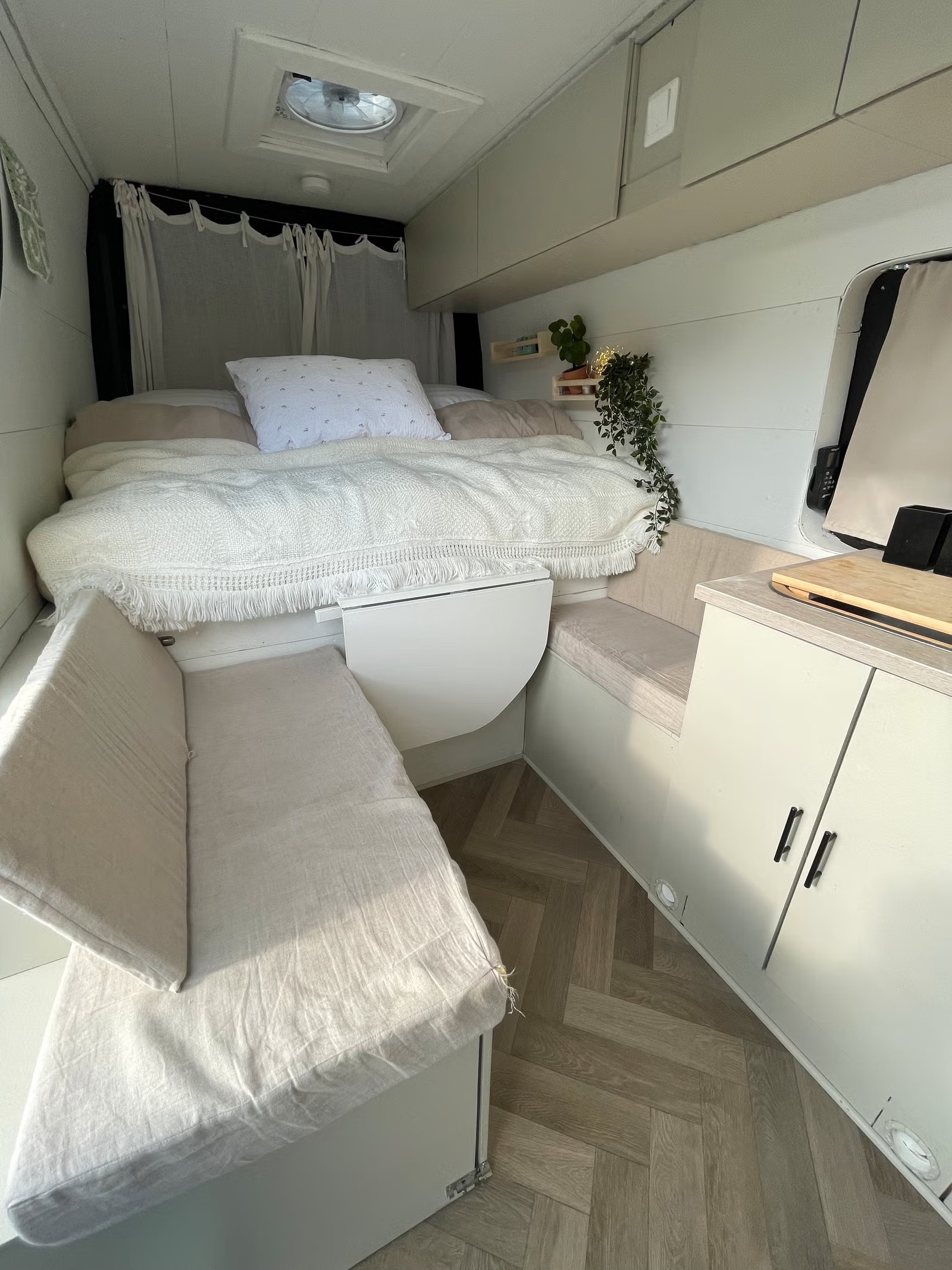 VOLKSWAGEN CRAFTER VAN 2.0 TDI 163 - Image 19