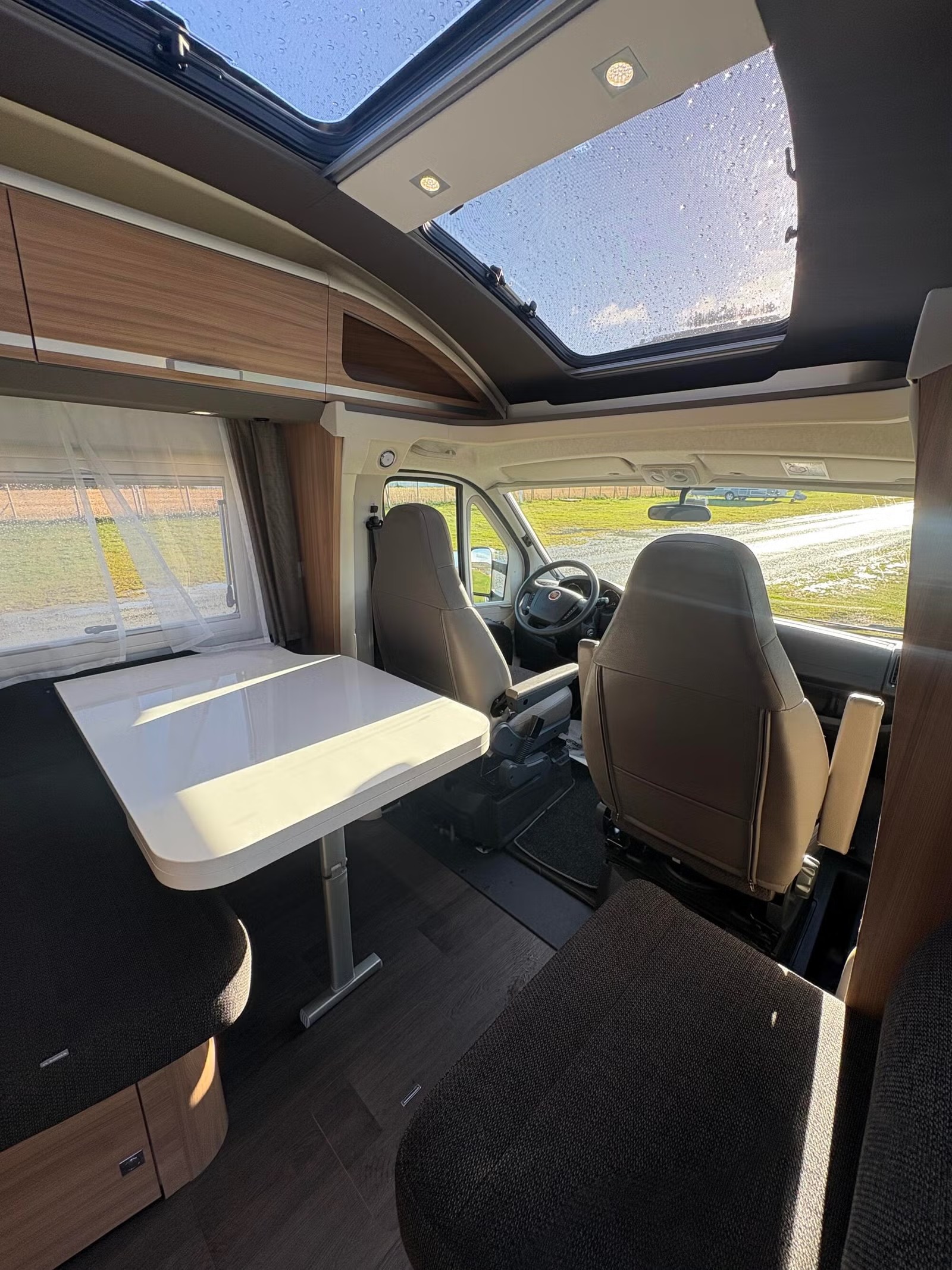 ADRIA CORAL 670 SLT SUPREME EDITION - Image 9