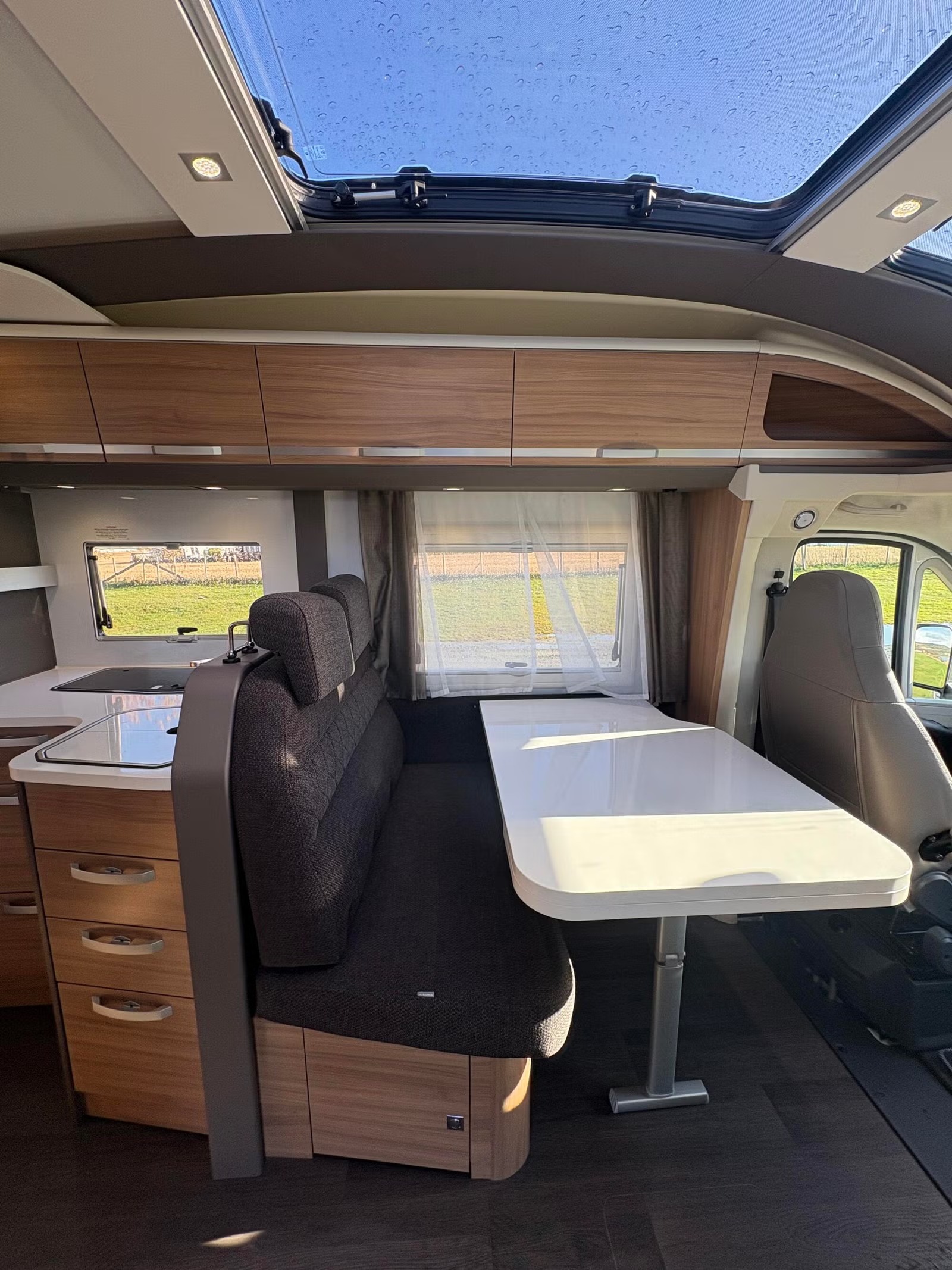 ADRIA CORAL 670 SLT SUPREME EDITION - Image 10