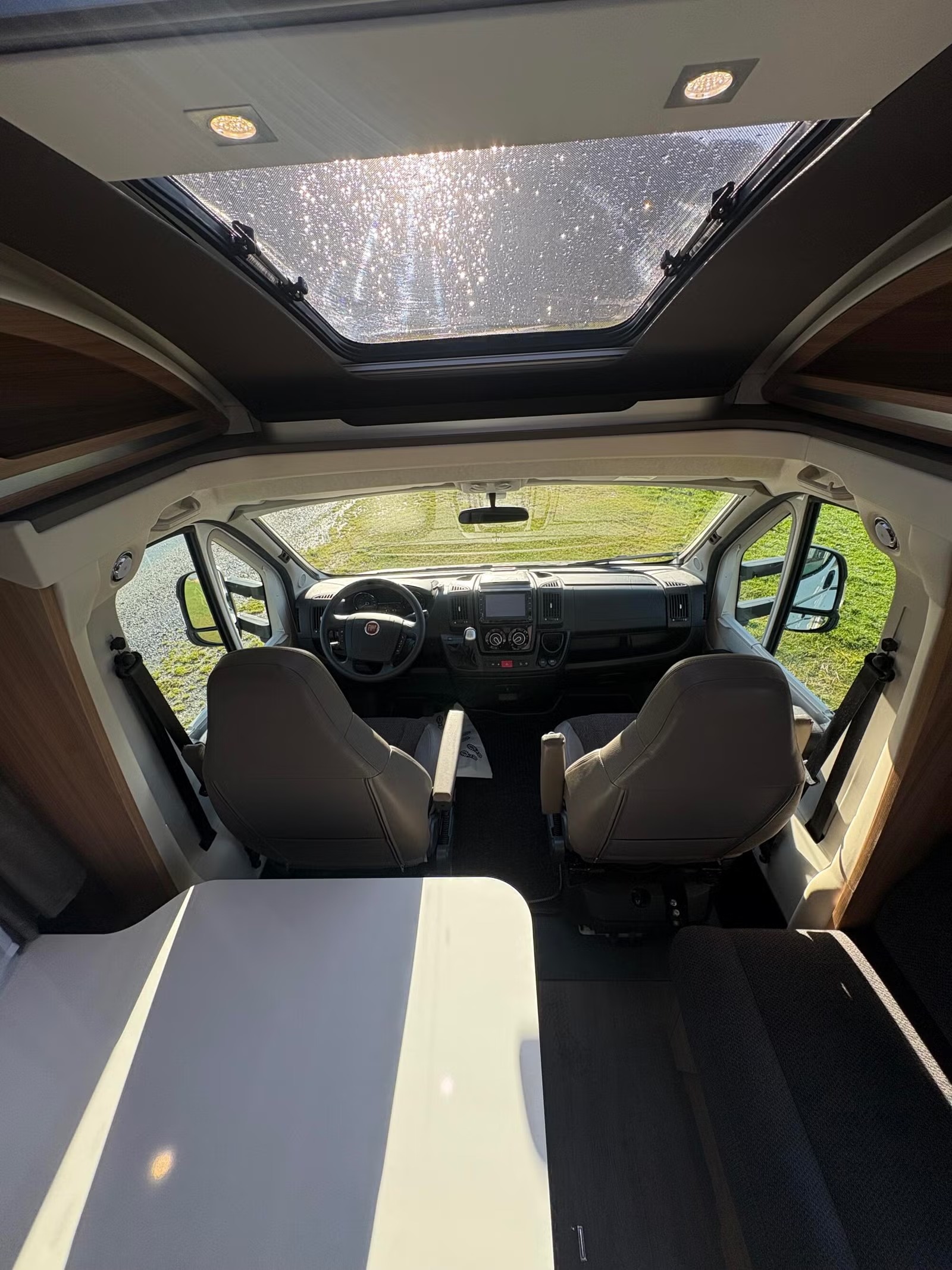 ADRIA CORAL 670 SLT SUPREME EDITION - Image 11