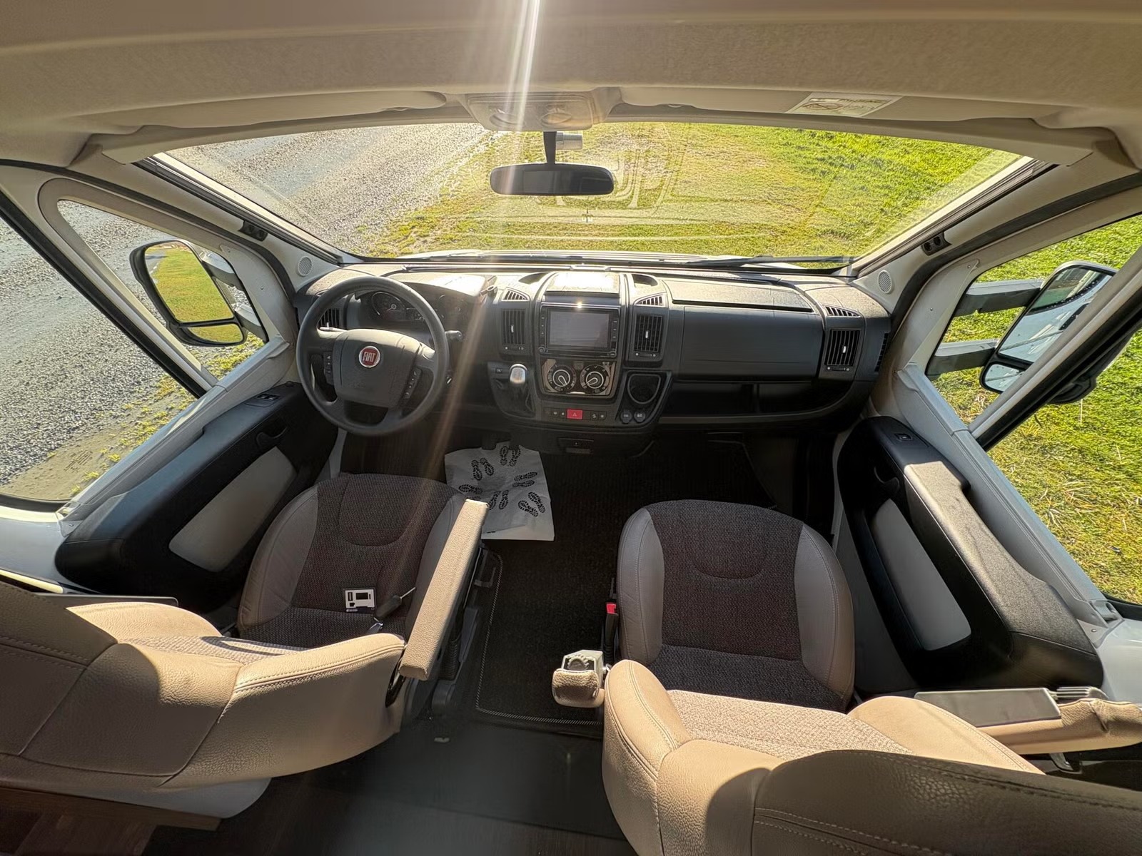 ADRIA CORAL 670 SLT SUPREME EDITION - Image 12