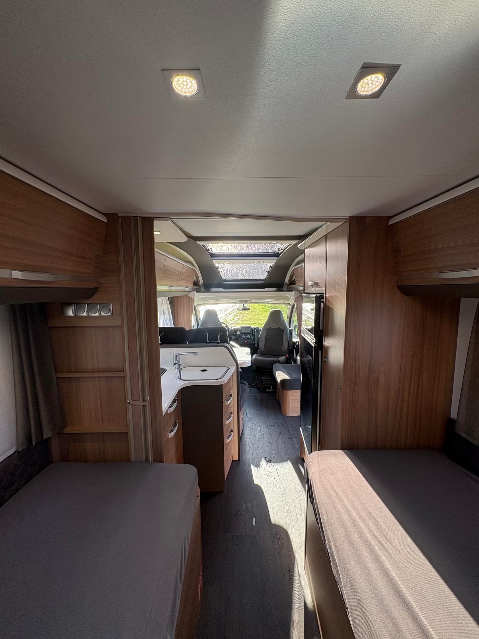 ADRIA CORAL 670 SLT SUPREME EDITION - Image 20