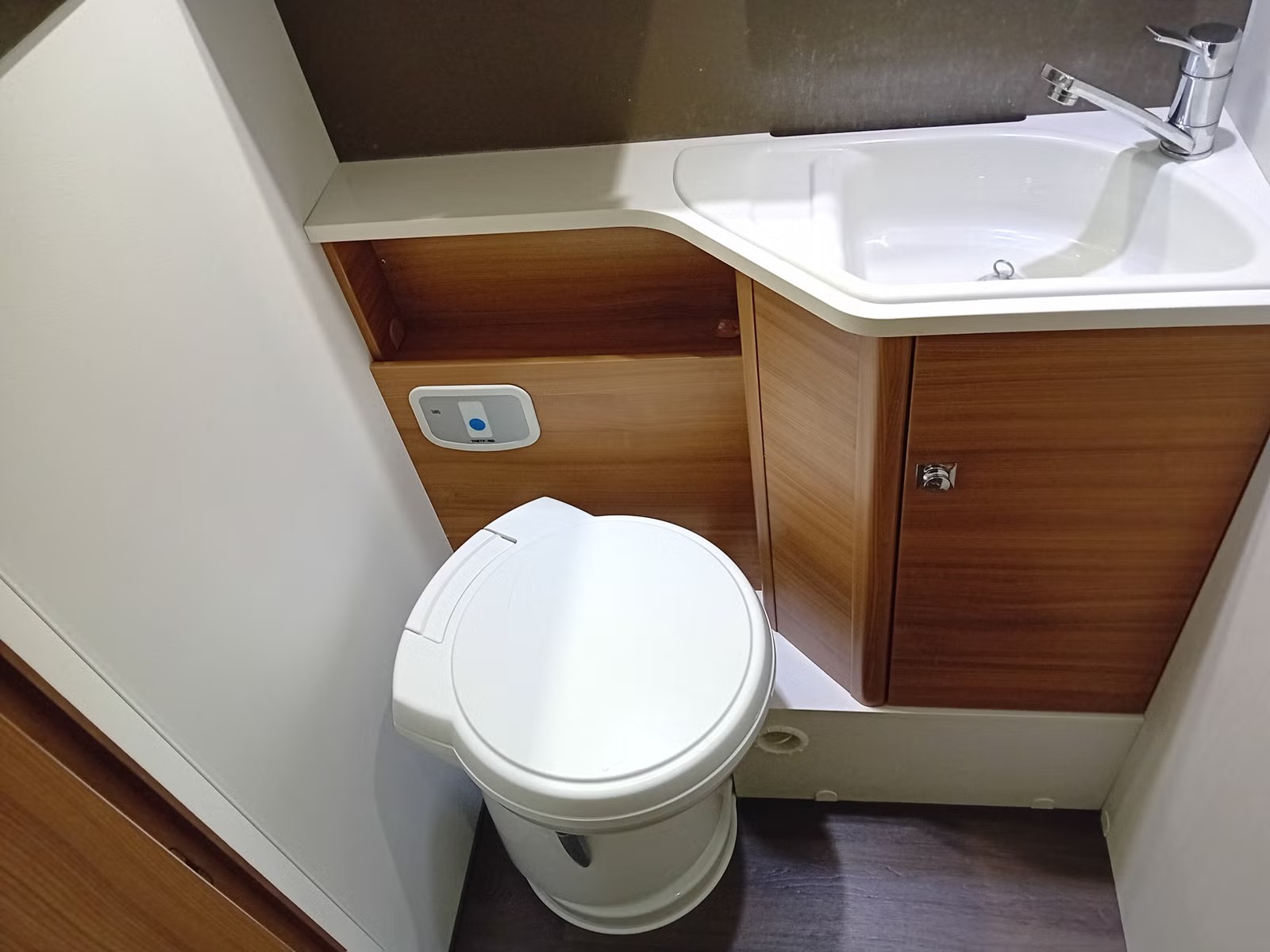 ADRIA CORAL XL PLUS 670 SP - Image 10