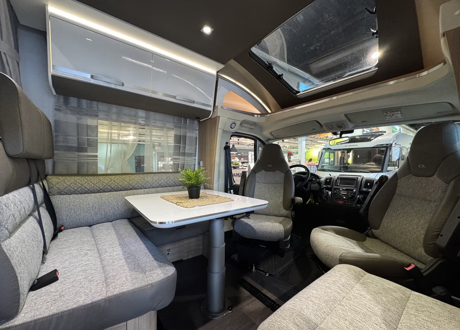 ADRIA MATRIX M 670SL SUPREME - Image 6