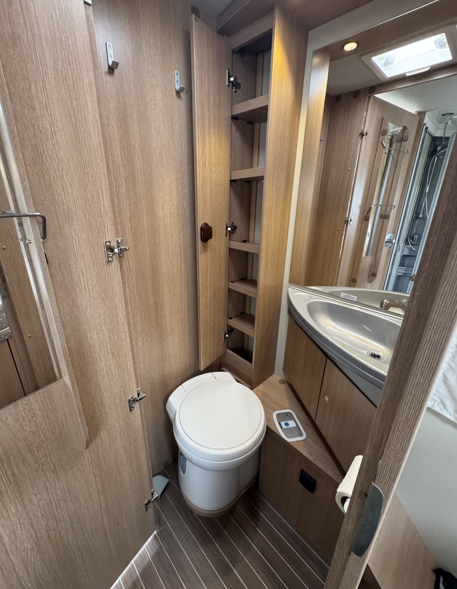 SUNLIGHT T69L - Image 16