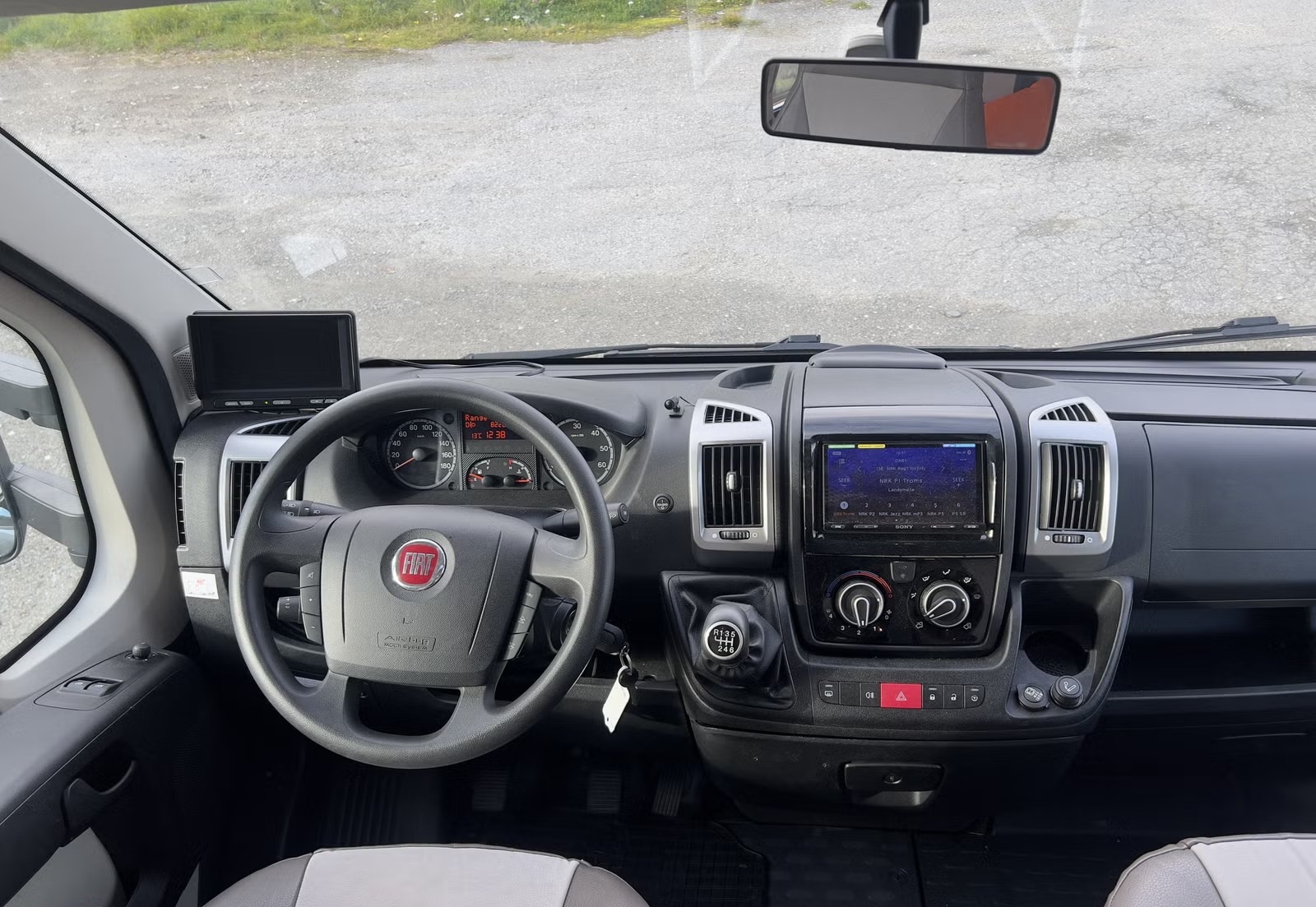 CHALLENGER GRAPHITE 388 EB - Image 8