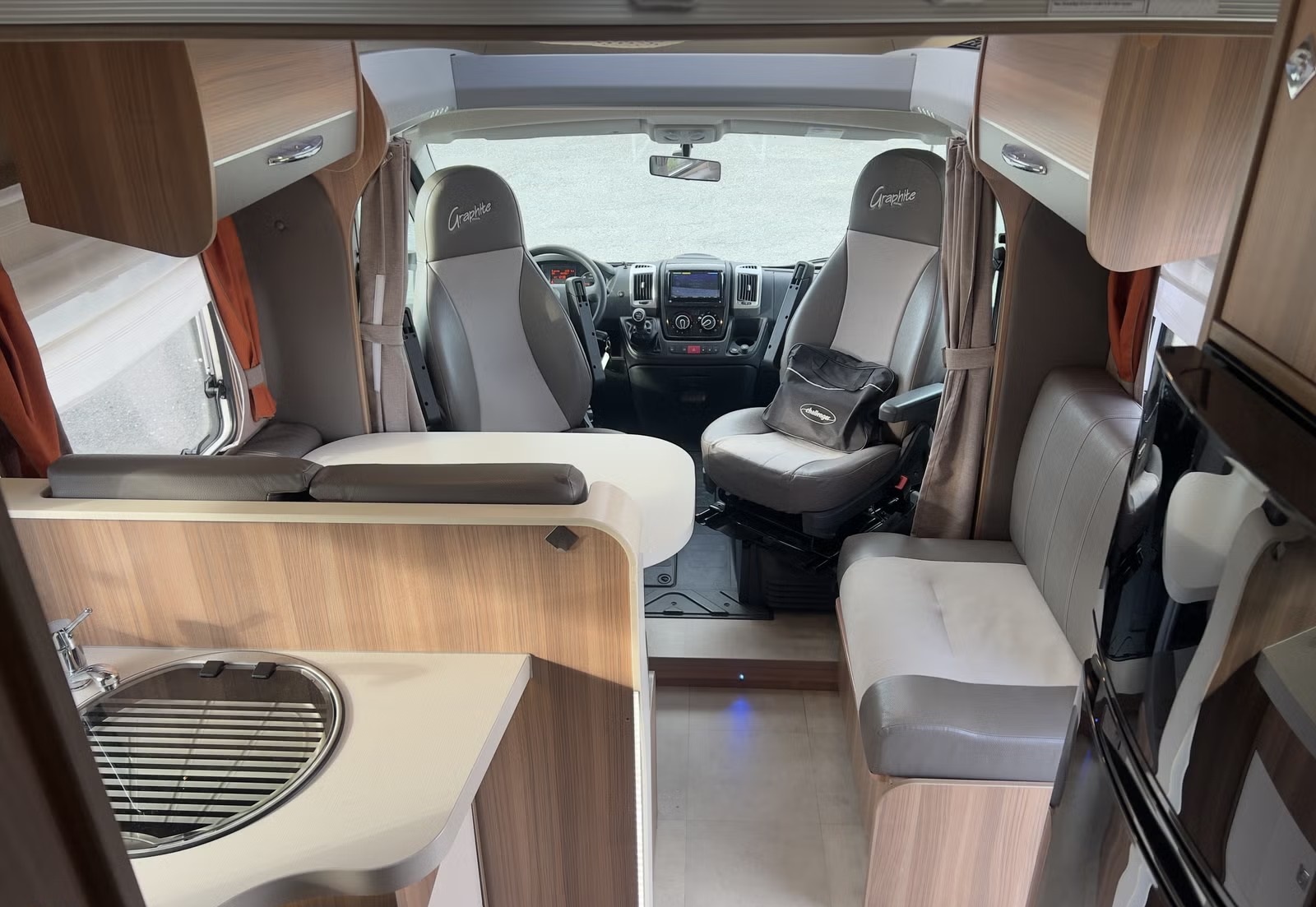 CHALLENGER GRAPHITE 388 EB - Image 9