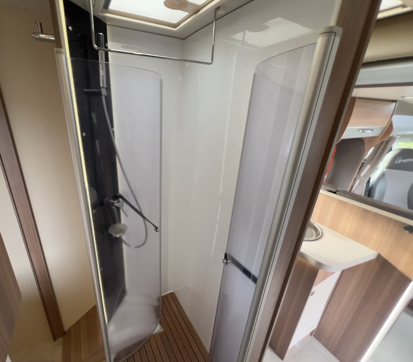 CHALLENGER GRAPHITE 388 EB - Image 16