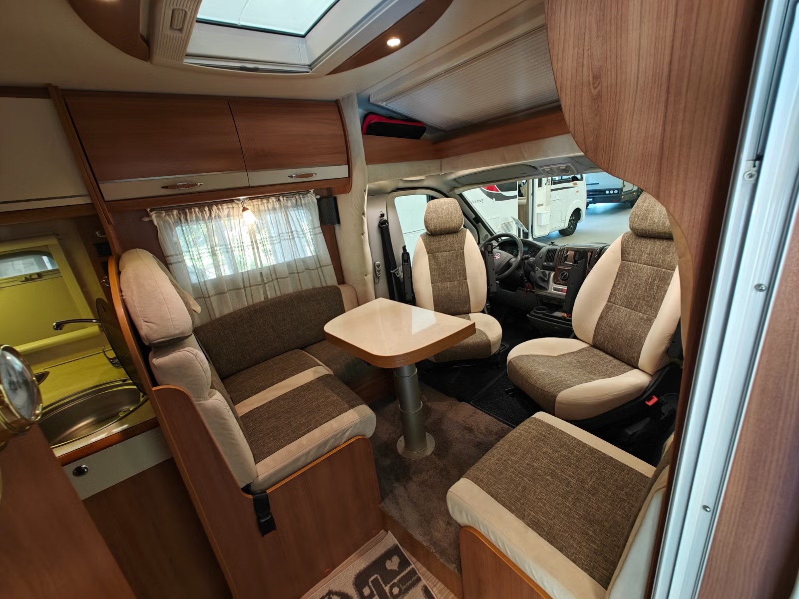 RAPIDO 250 - Image 9