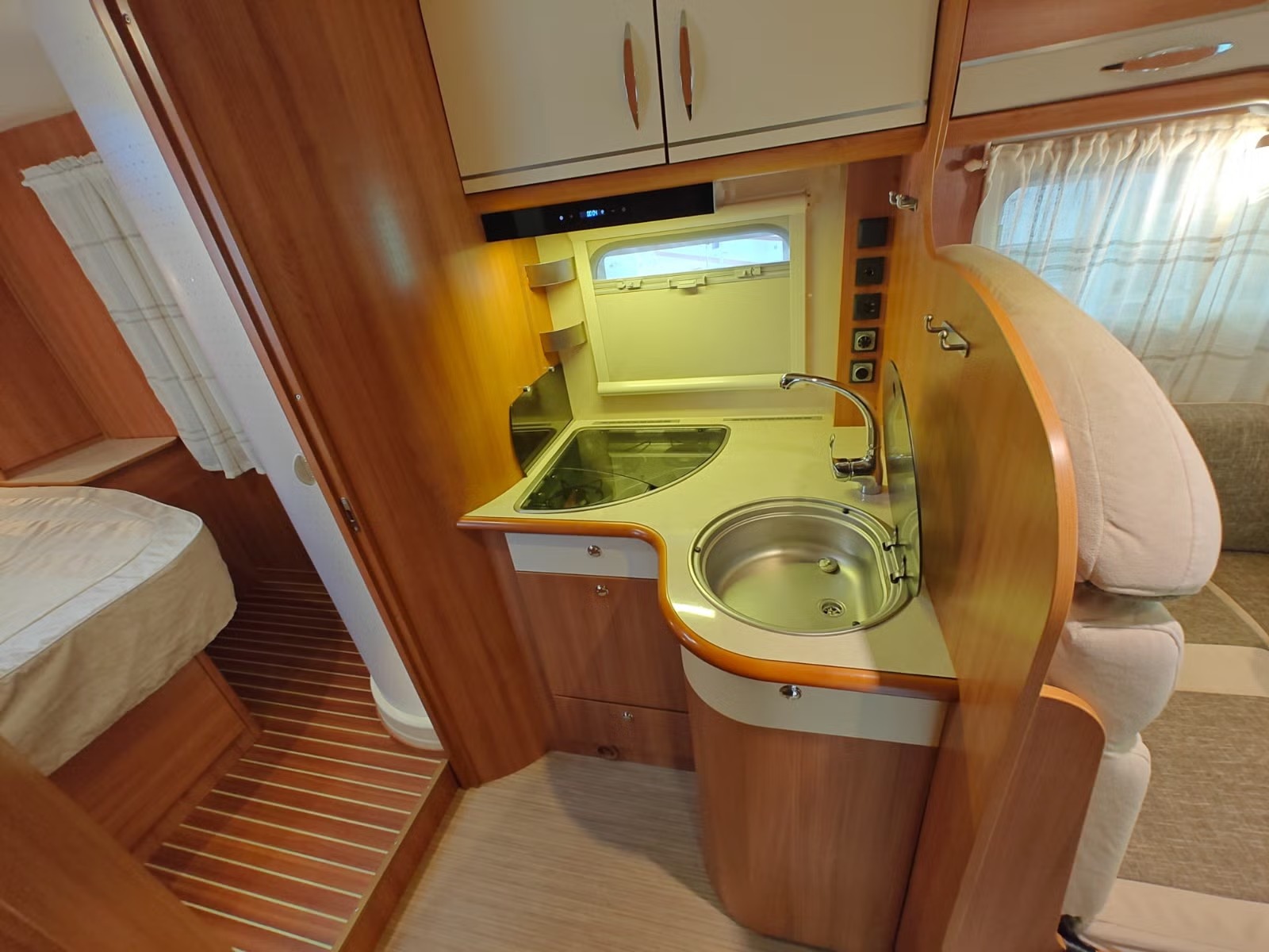 RAPIDO 250 - Image 19