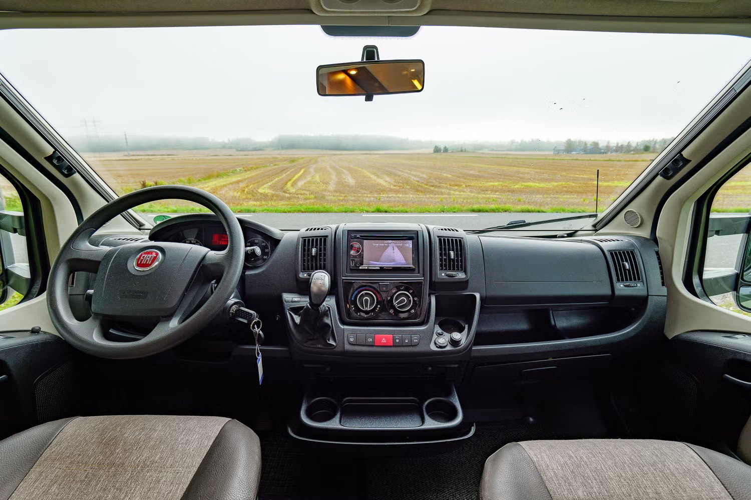 KNAUS SKY TI 700 MX - Image 9