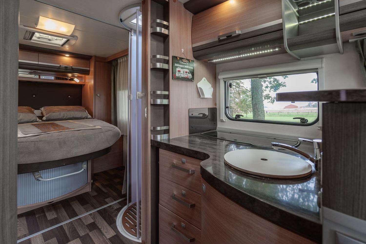 KNAUS SKY TI 700 MX - Image 13