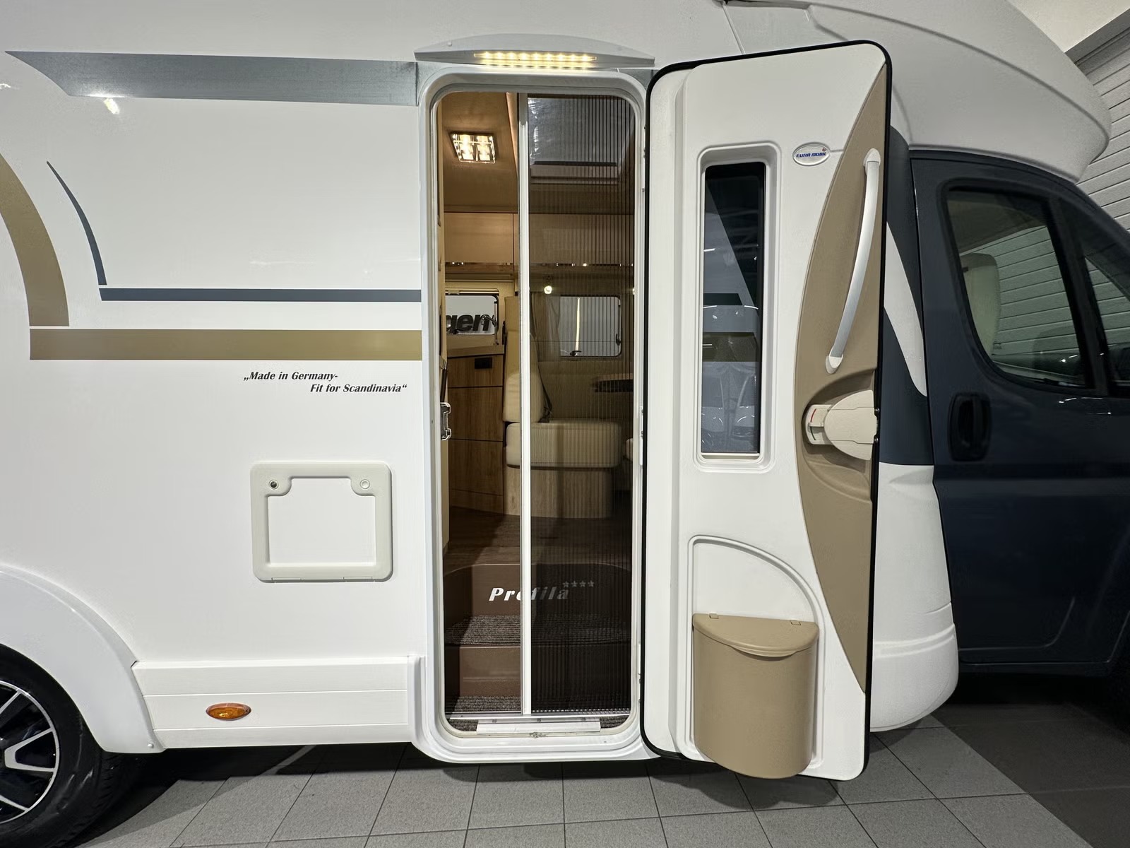 EURA MOBIL PROFILA T 695 EB - Image 6