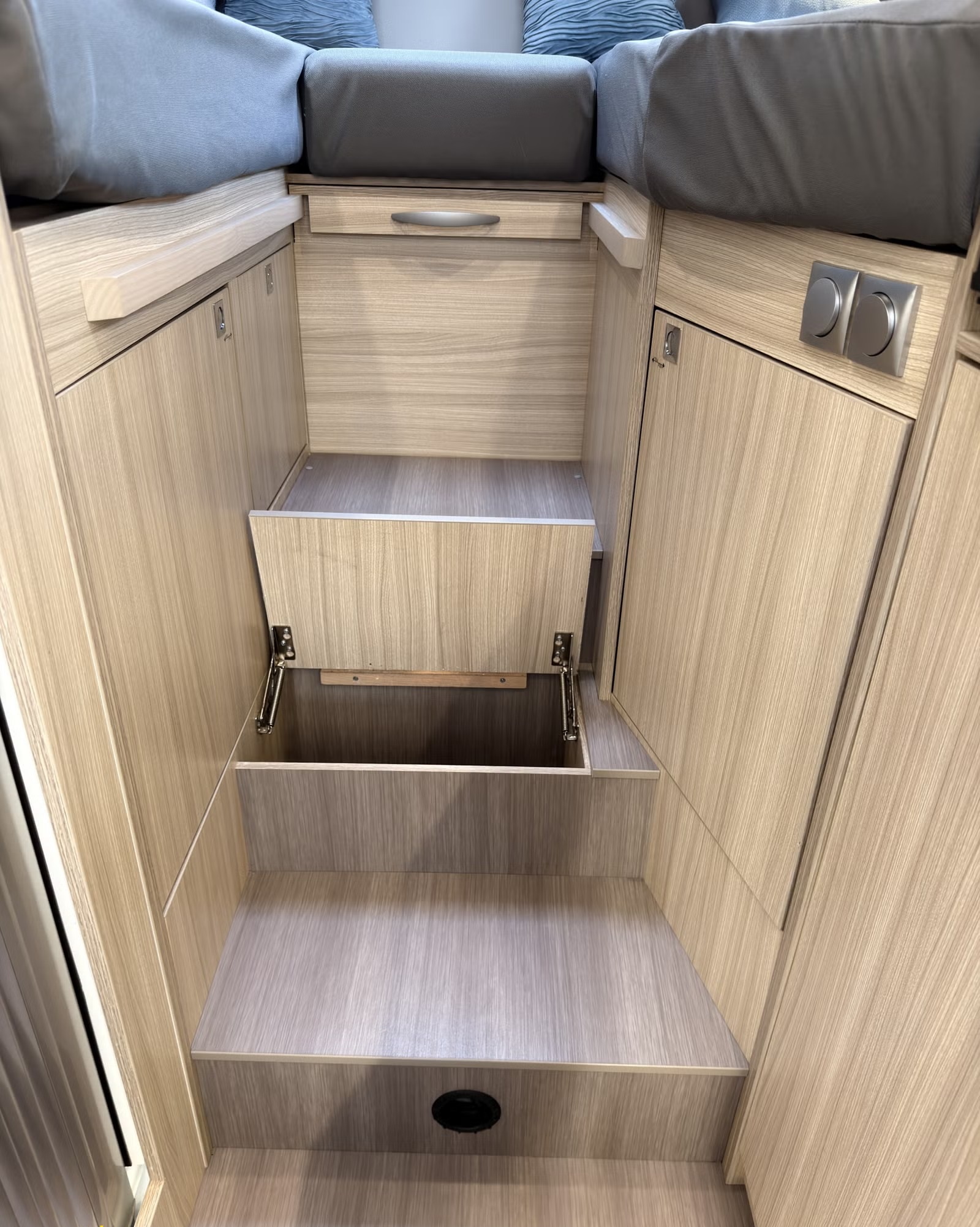 ADRIA COMPACT SUPREME DL - Image 16