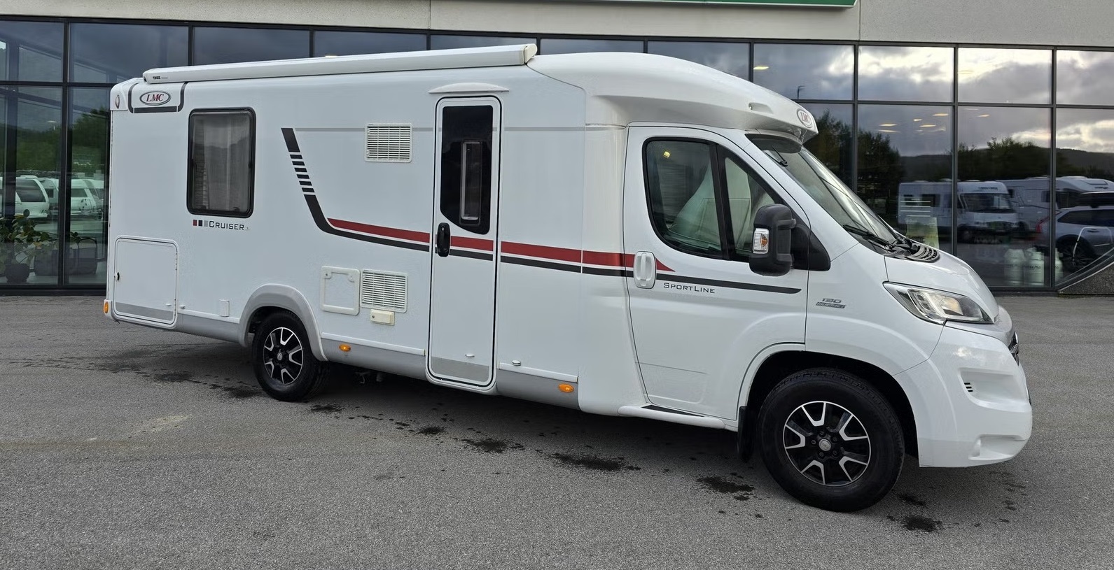 LMC CRUISER T 722 - Image 7