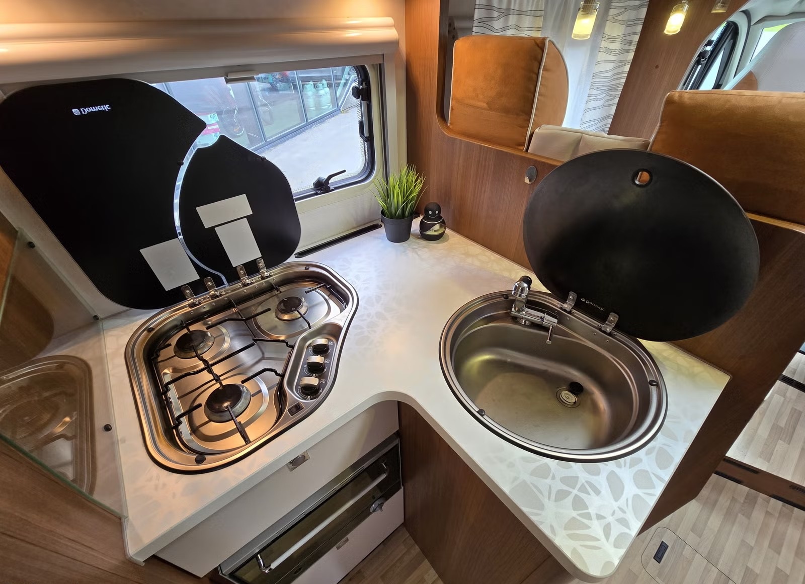 LMC CRUISER T 722 - Image 14