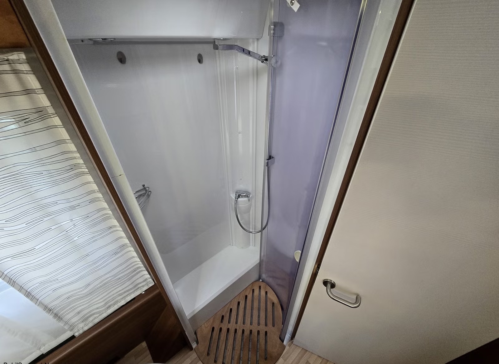 LMC CRUISER T 722 - Image 18