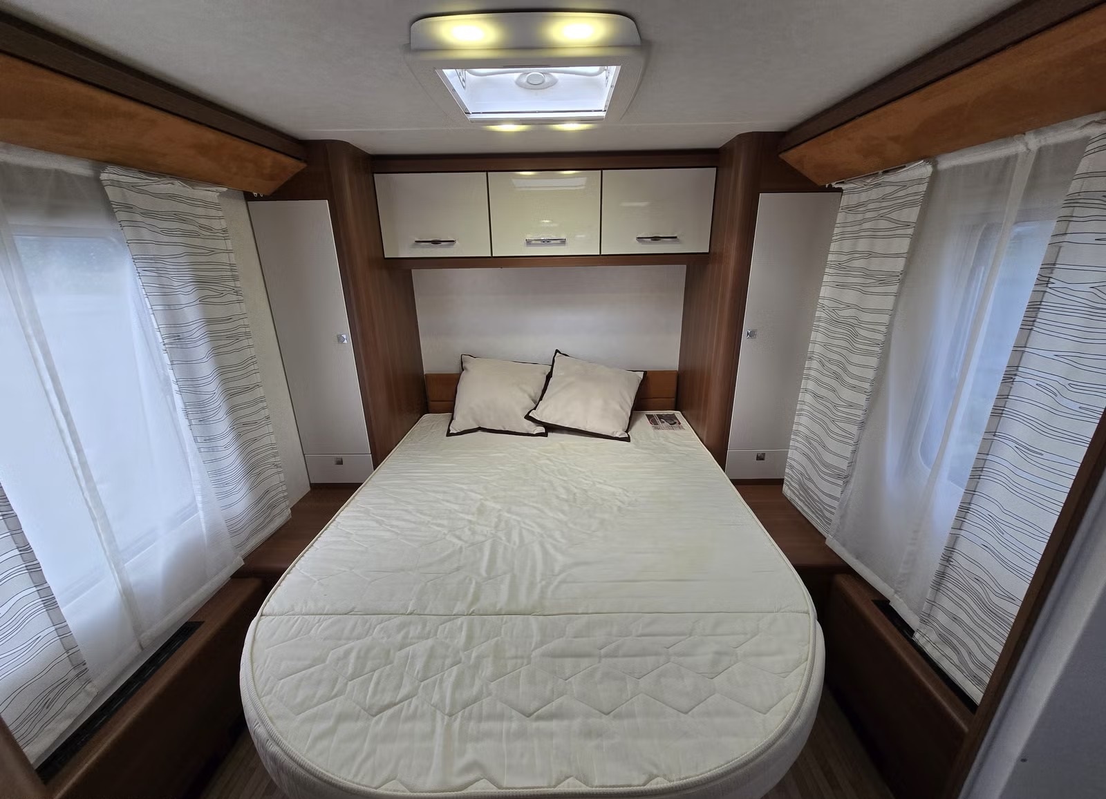 LMC CRUISER T 722 - Image 19