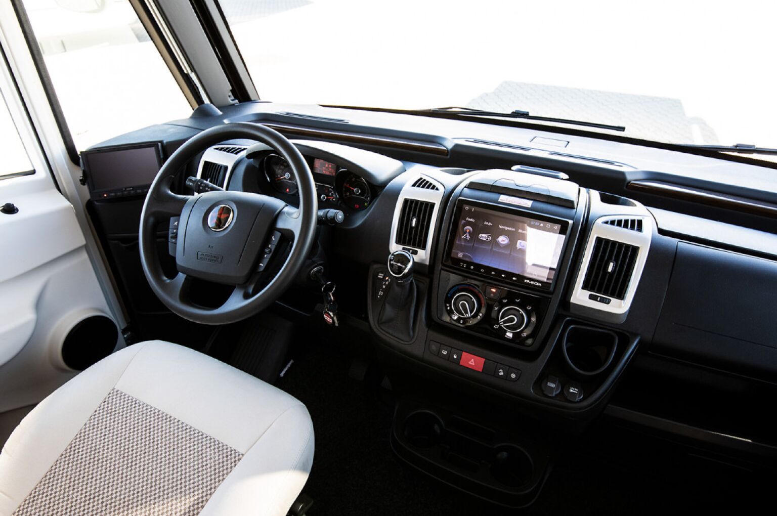 AUTOSTAR PASSION I 730 LCA - Image 5