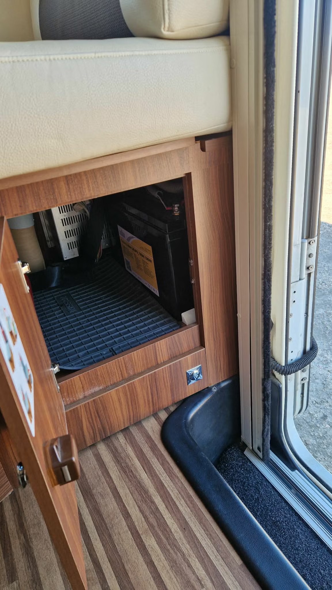 ADRIA MATRIX 670 SL 50 Y - Image 13