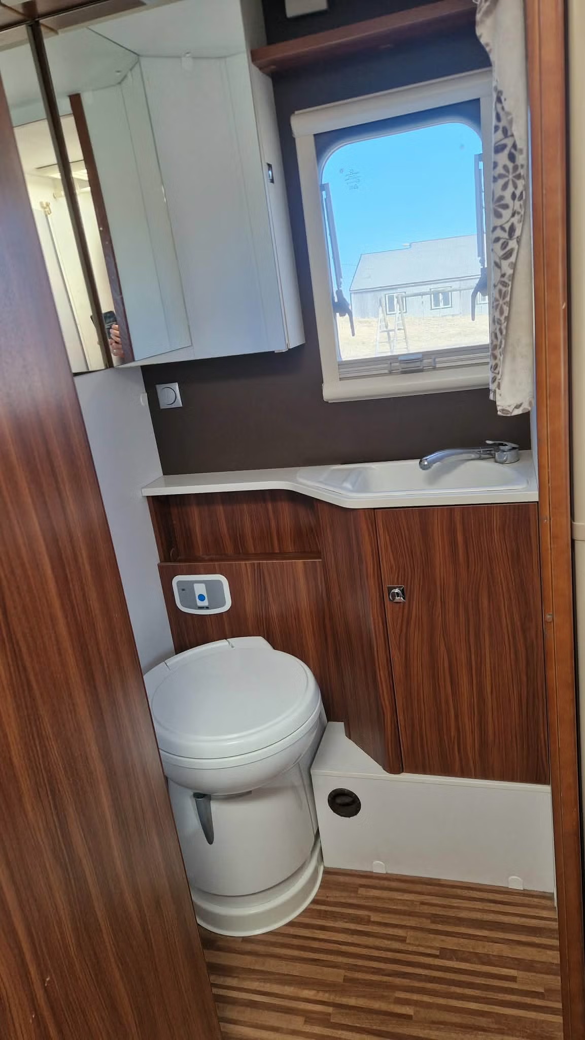 ADRIA MATRIX 670 SL 50 Y - Image 17