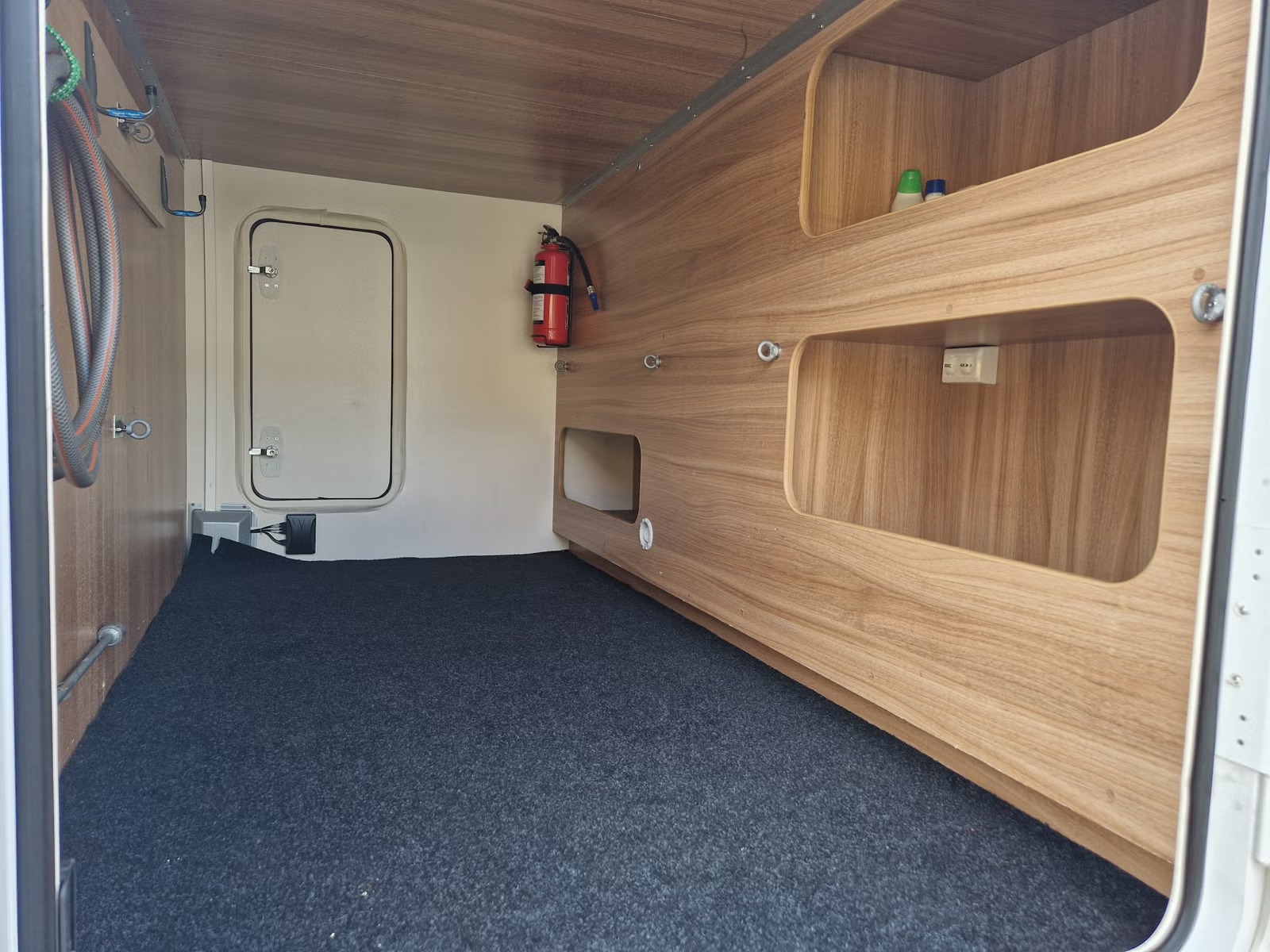 CHALLENGER GENESIS 54 M12 - Image 18
